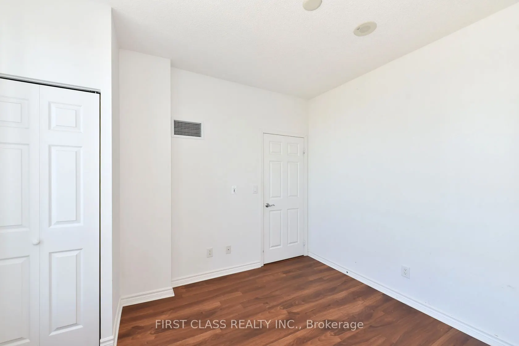 18 Holmes Avenue, #1806