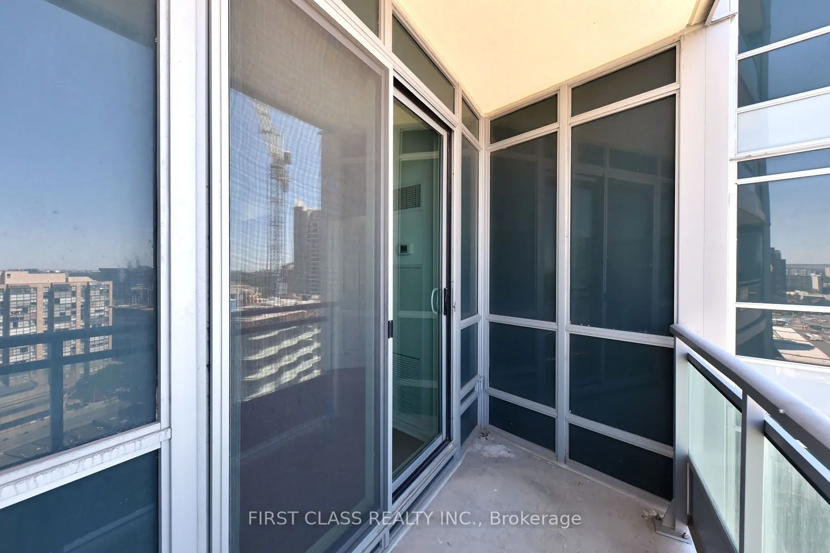 18 Holmes Avenue, #1806