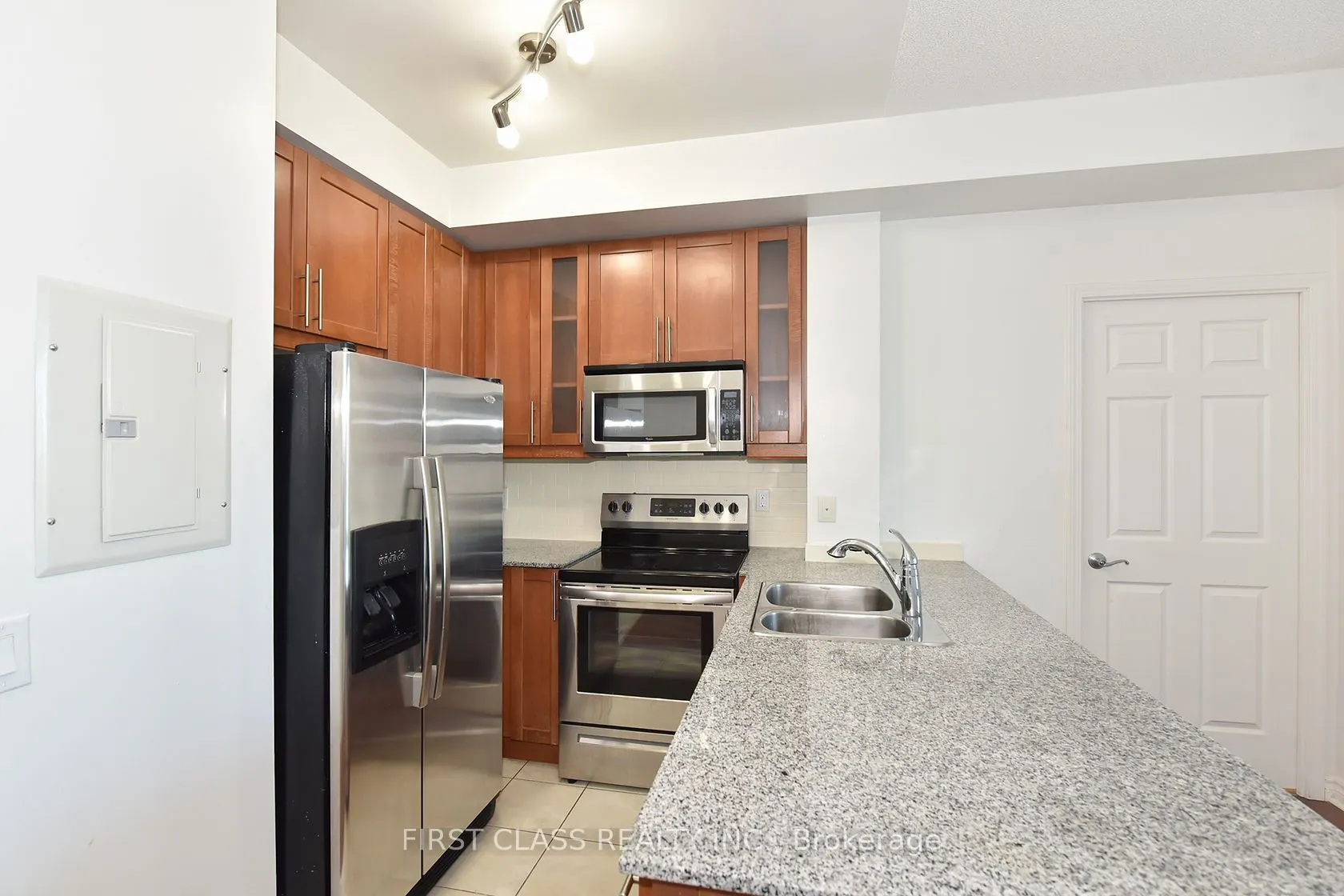 18 Holmes Avenue, #1806