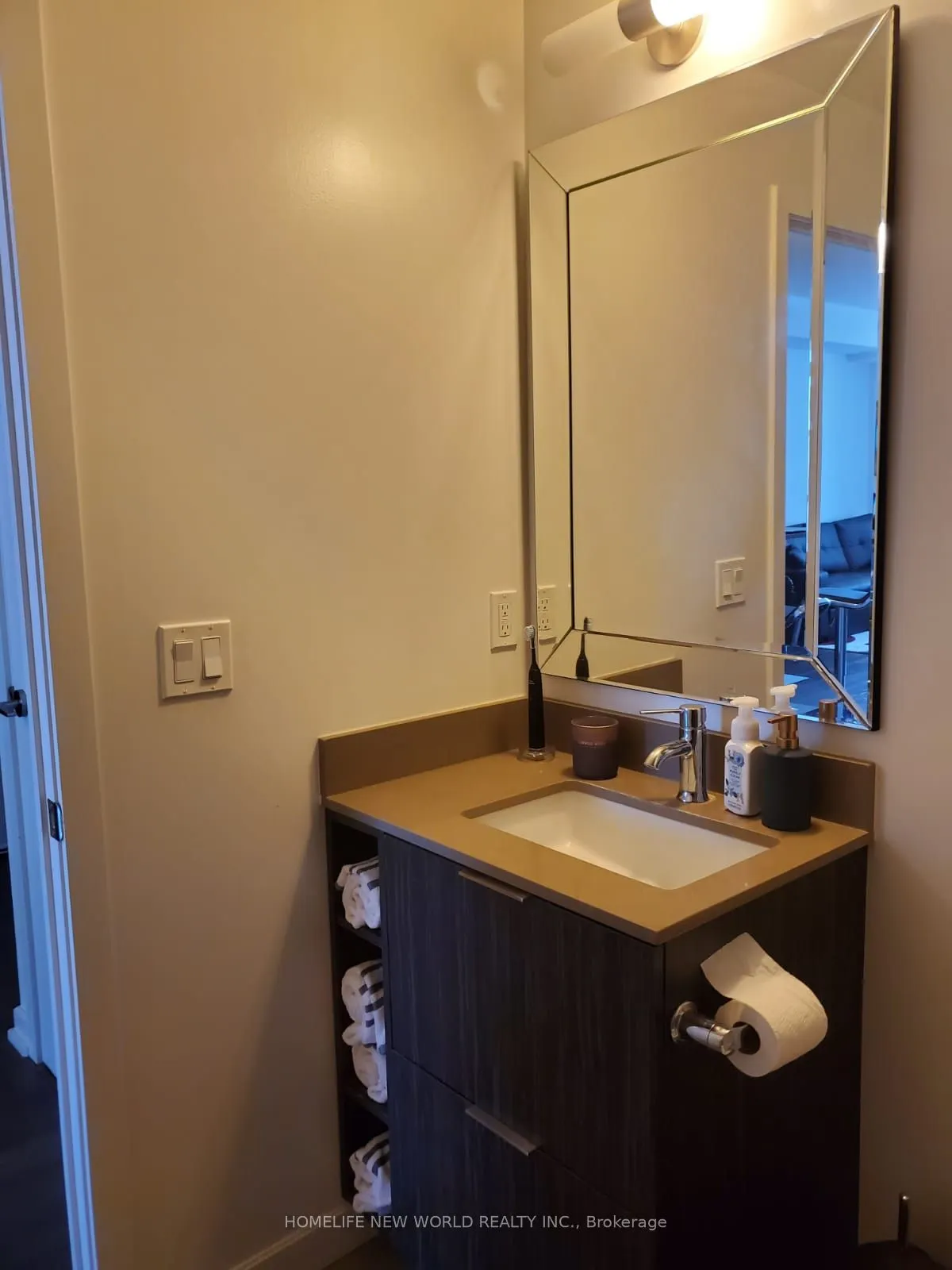 52 Forest Manor Drive, #1206