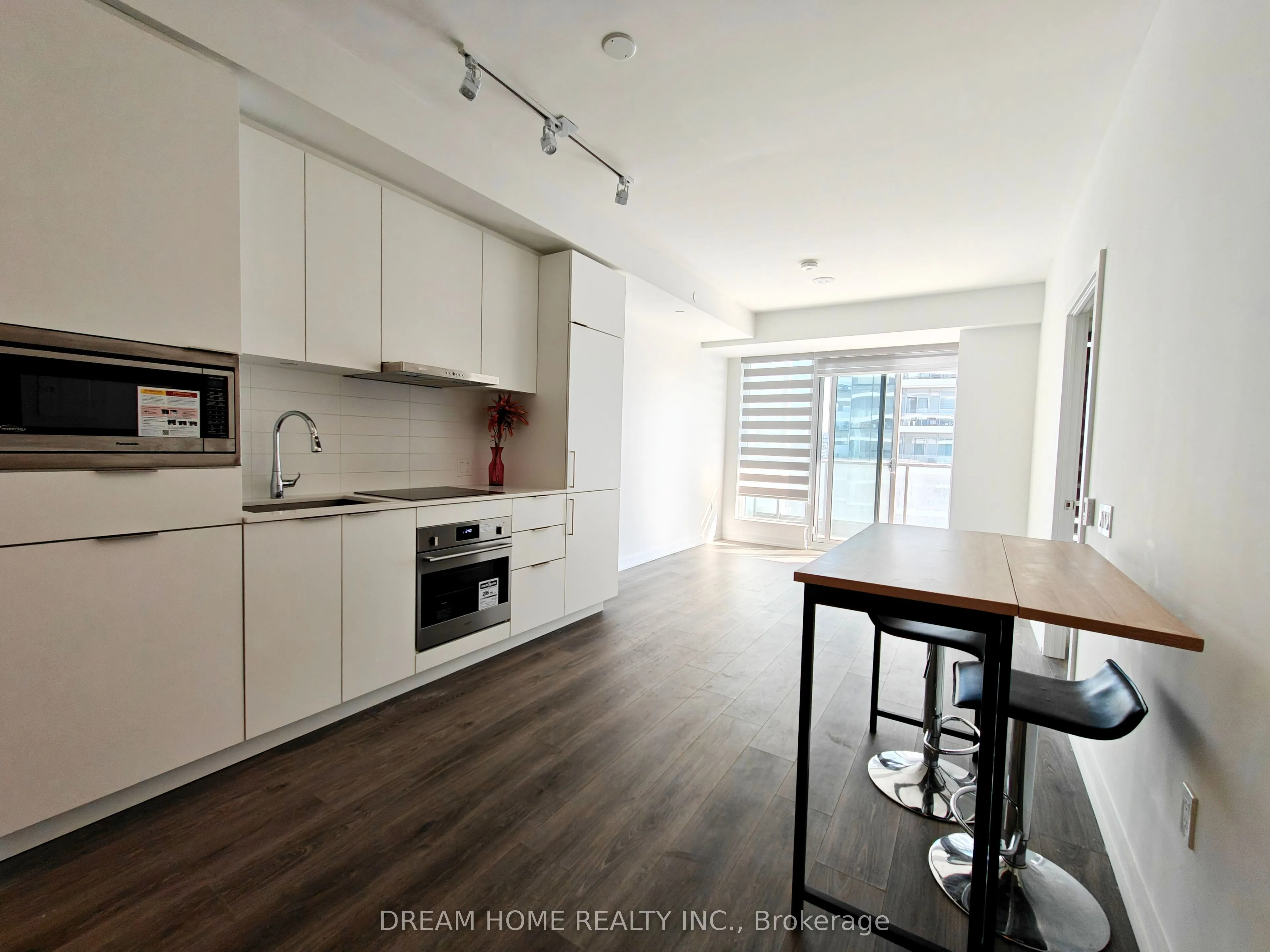 7 Golden Lion Heights, #1806