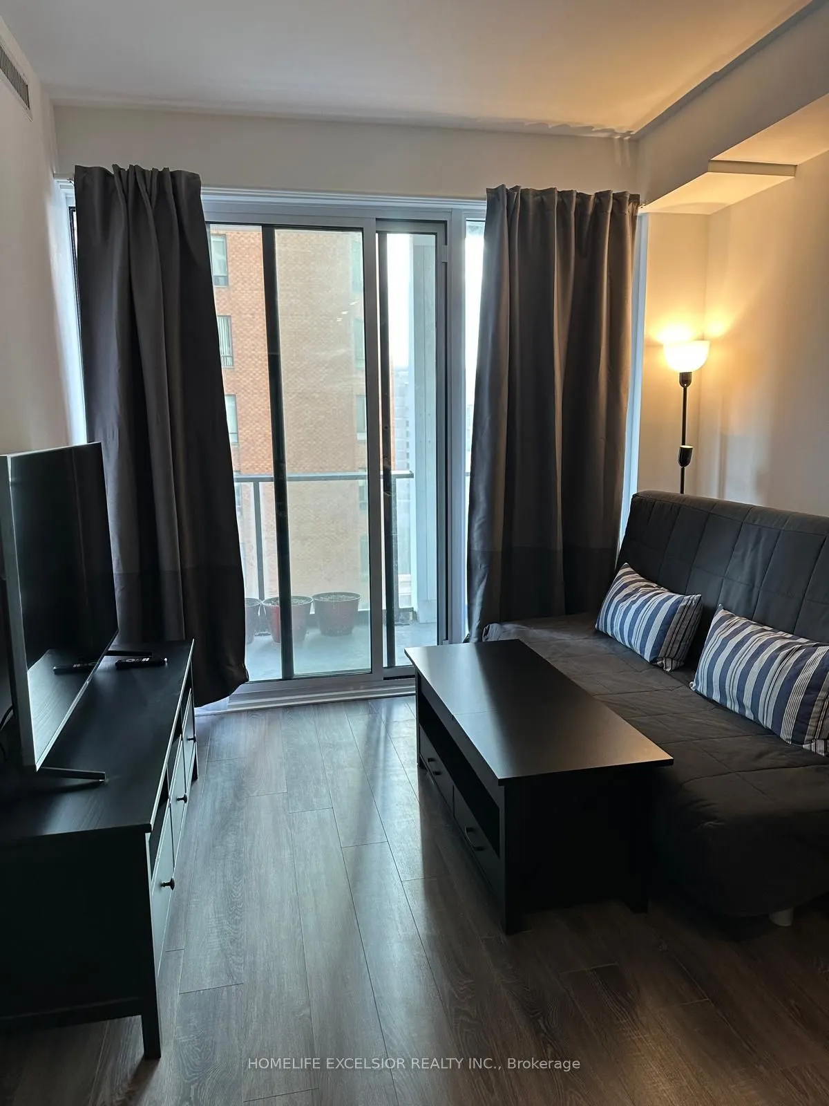 20 Edward Street, #1112