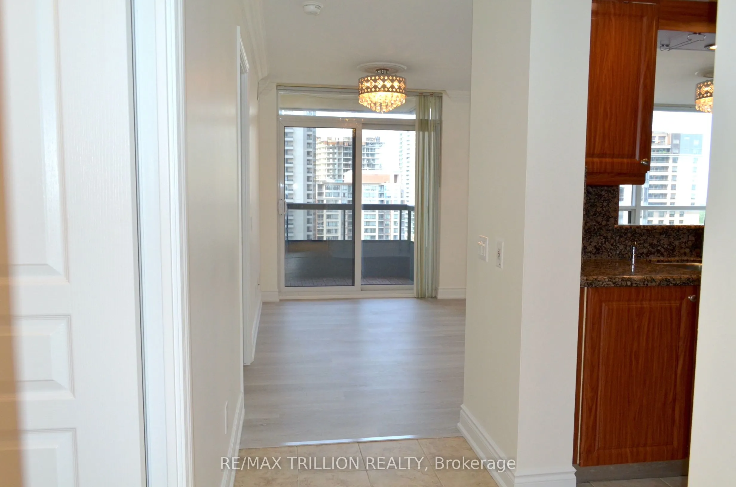 5 Northtown Way, #1611