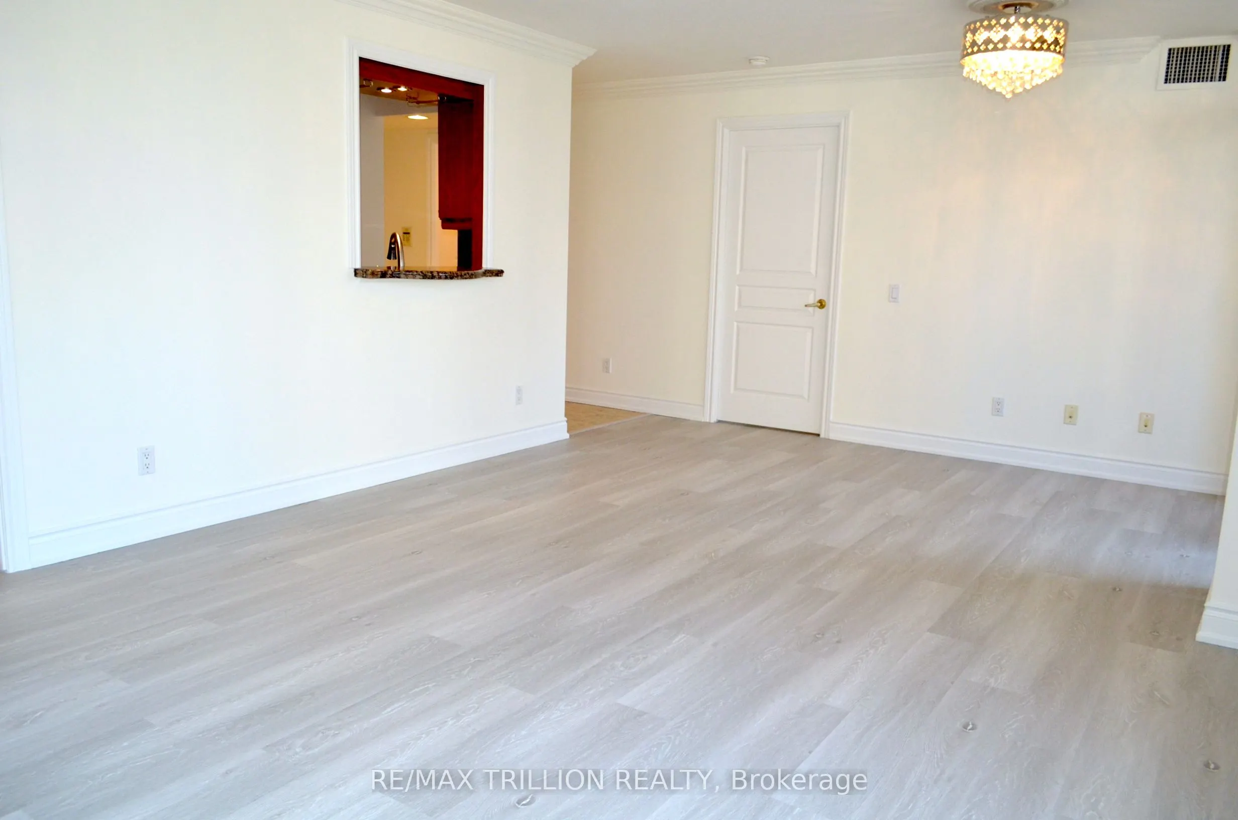 5 Northtown Way, #1611