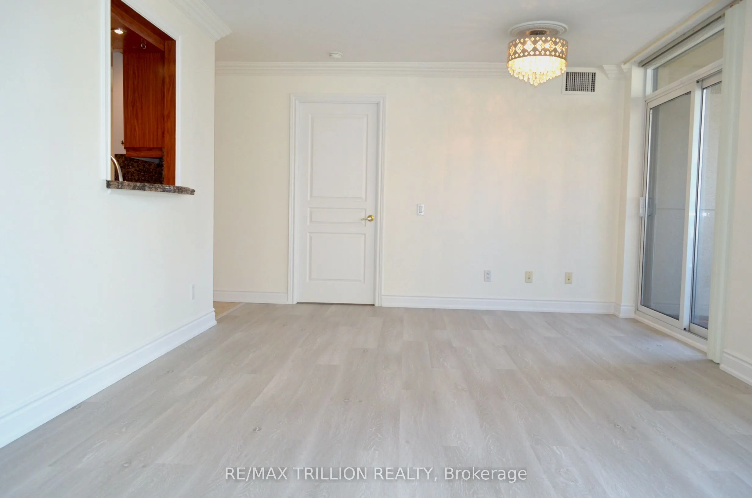 5 Northtown Way, #1611