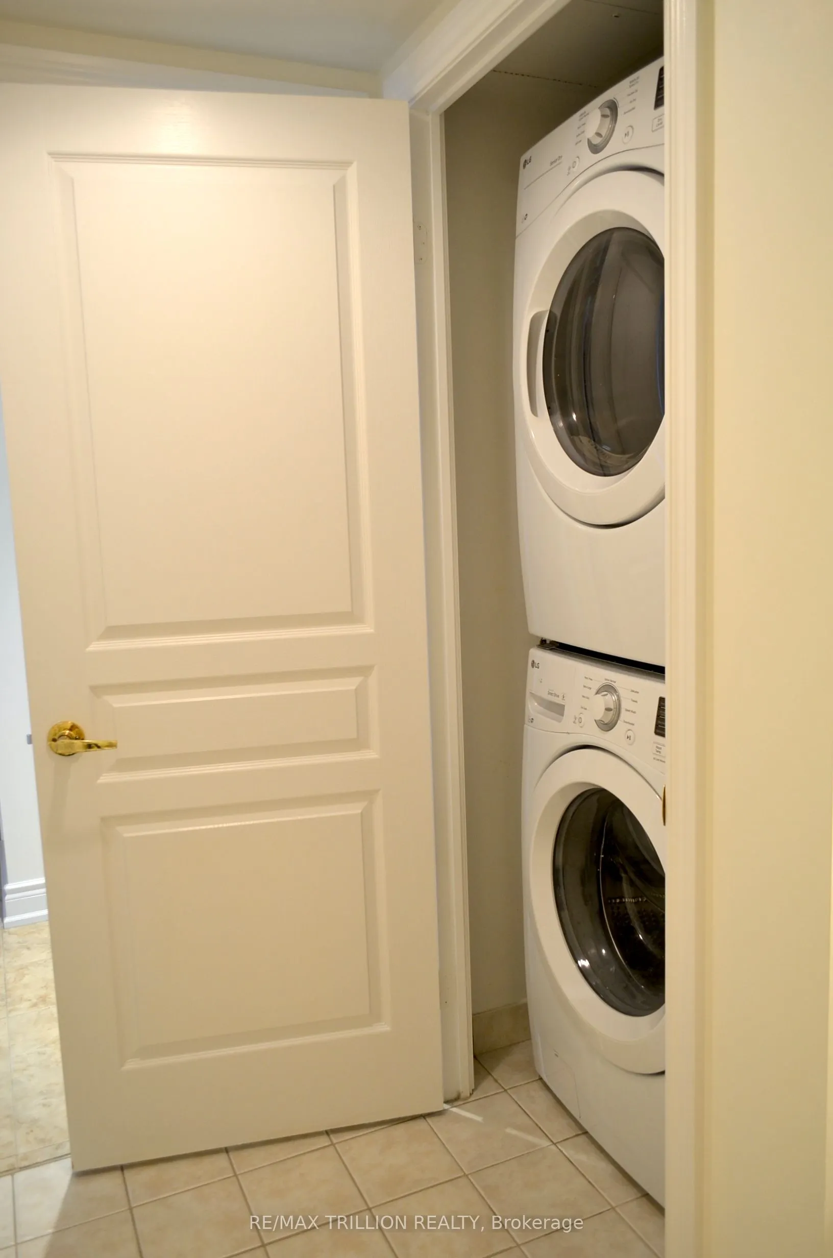 5 Northtown Way, #1611