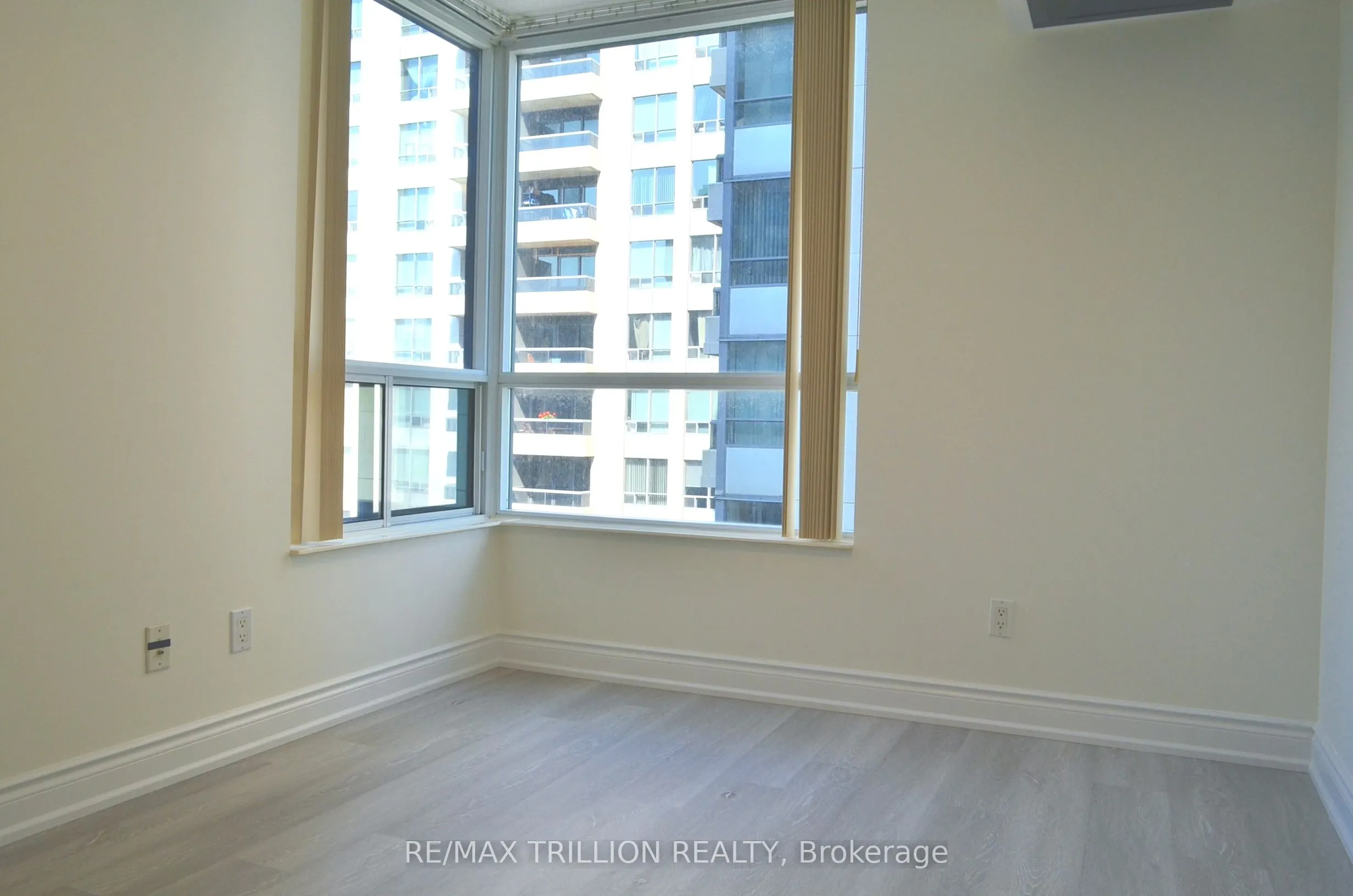 5 Northtown Way, #1611