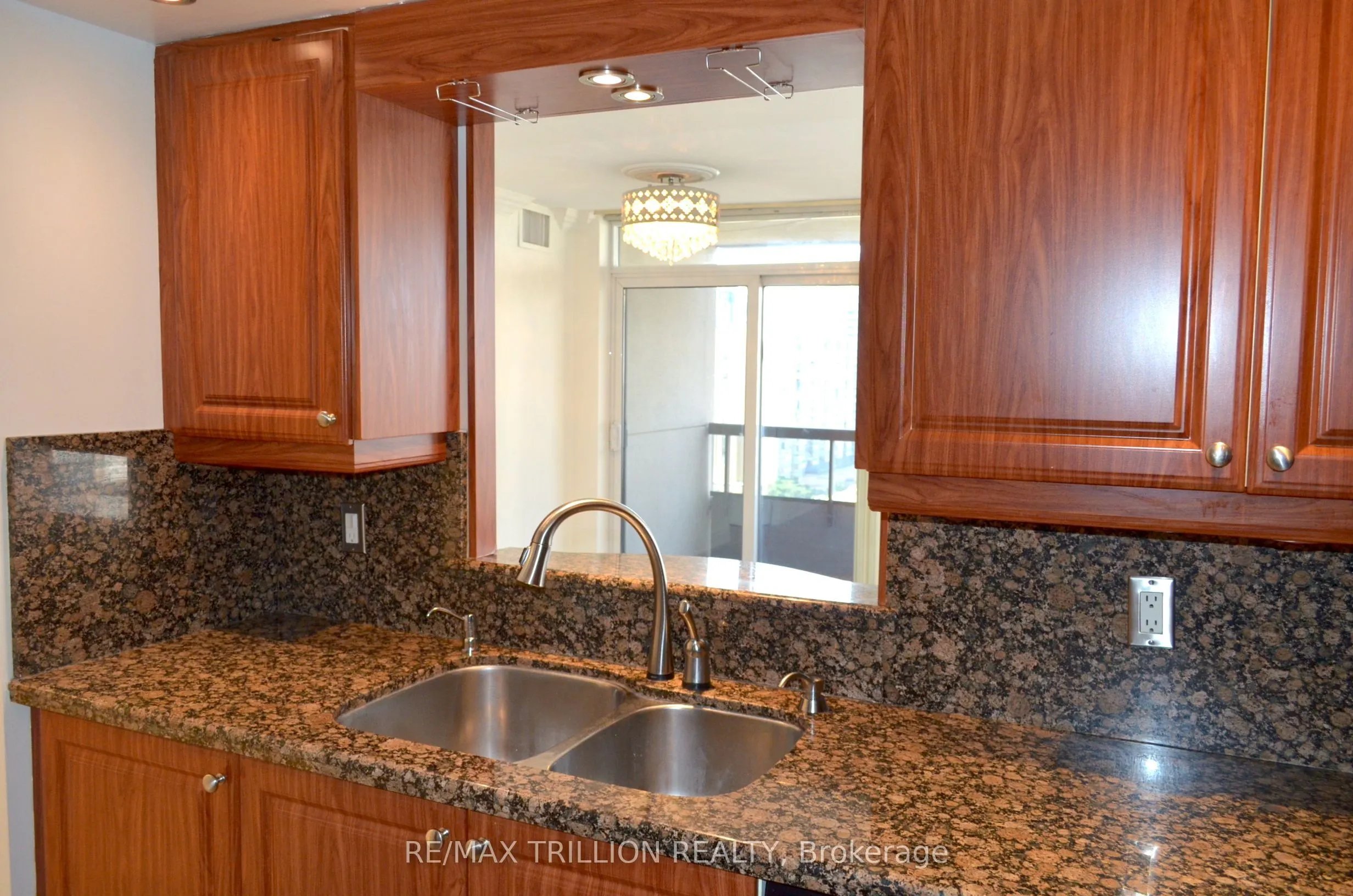5 Northtown Way, #1611