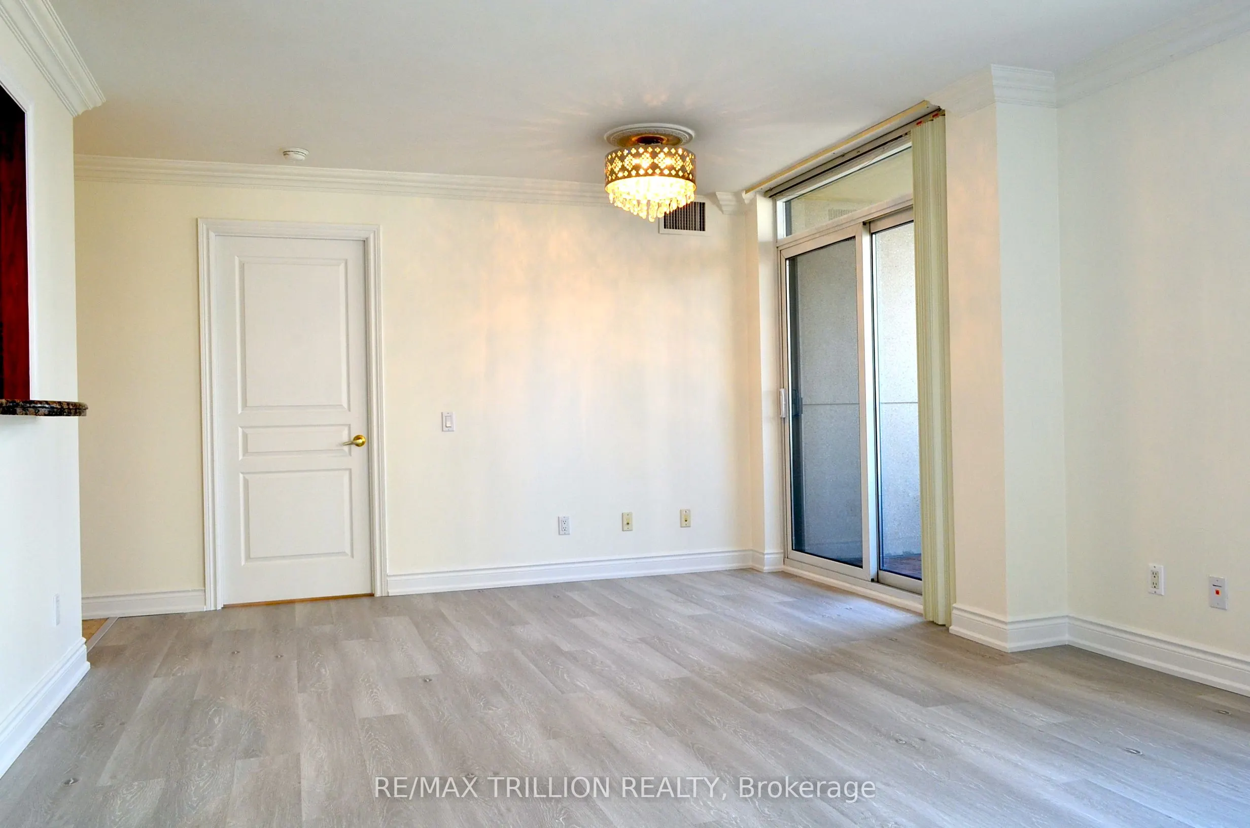 5 Northtown Way, #1611