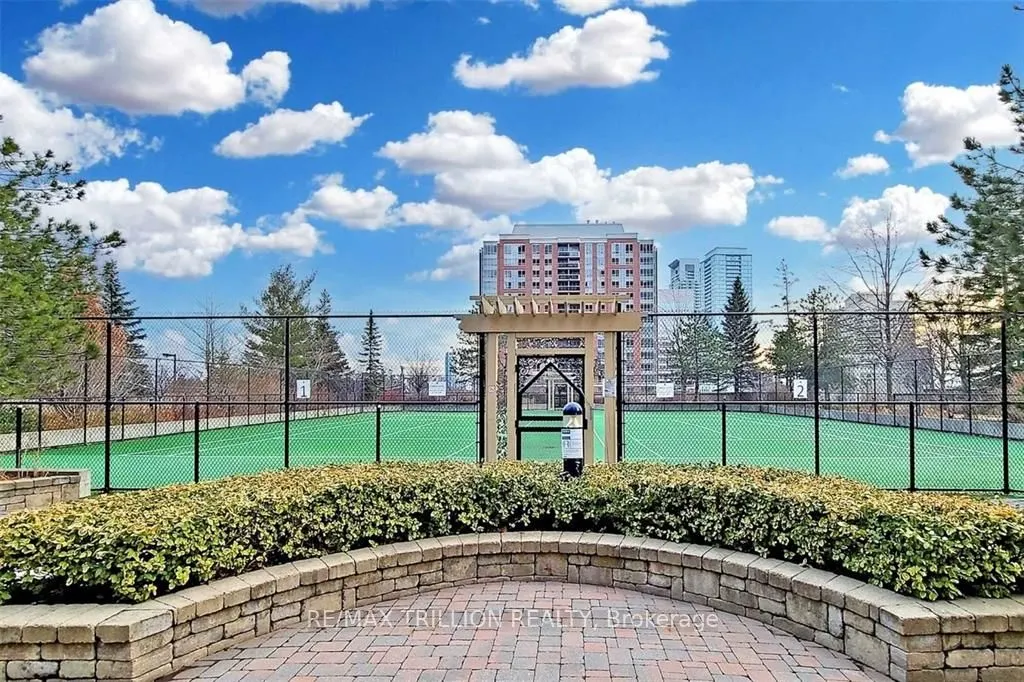5 Northtown Way, #1611