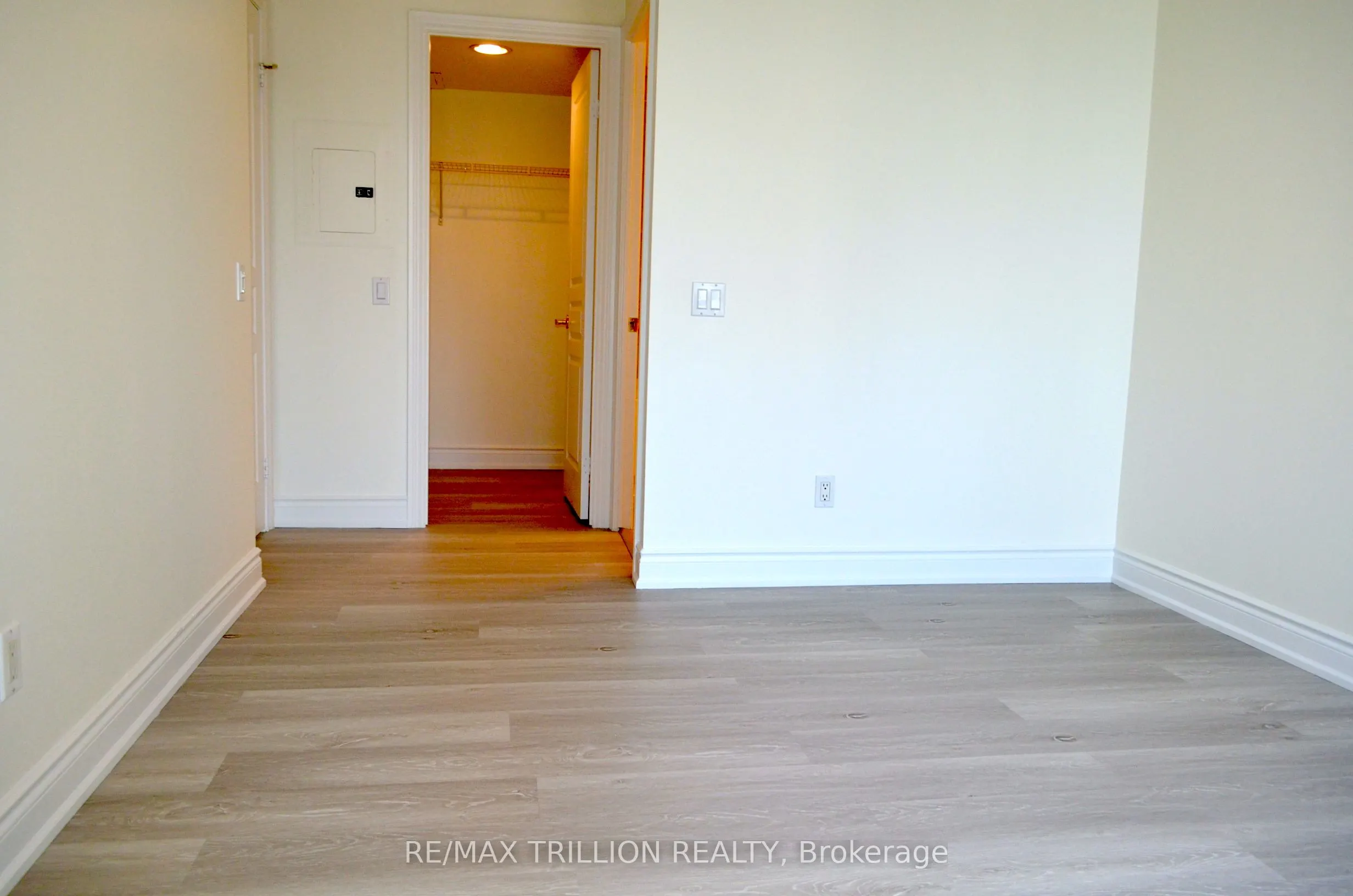 5 Northtown Way, #1611