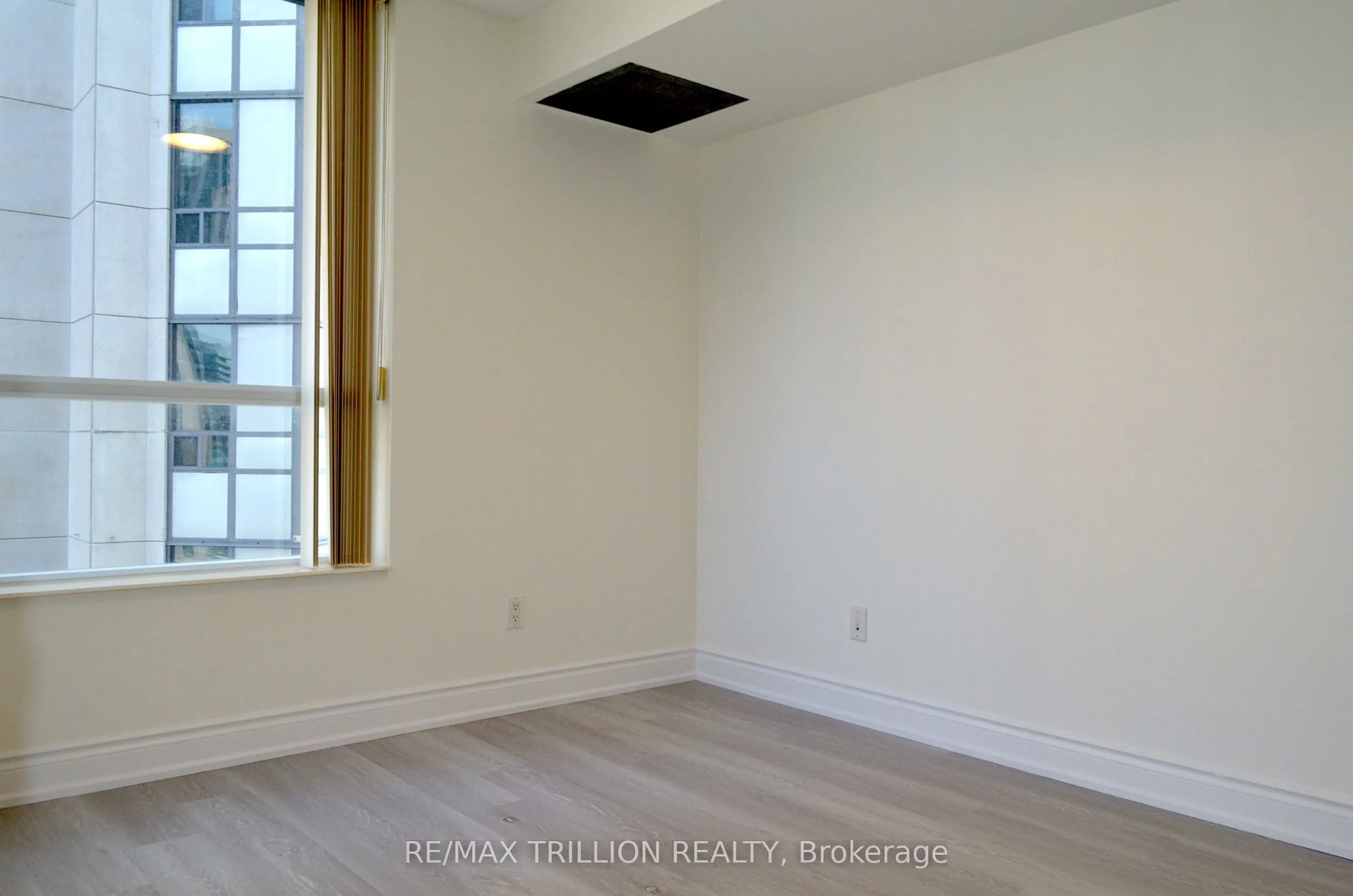 5 Northtown Way, #1611