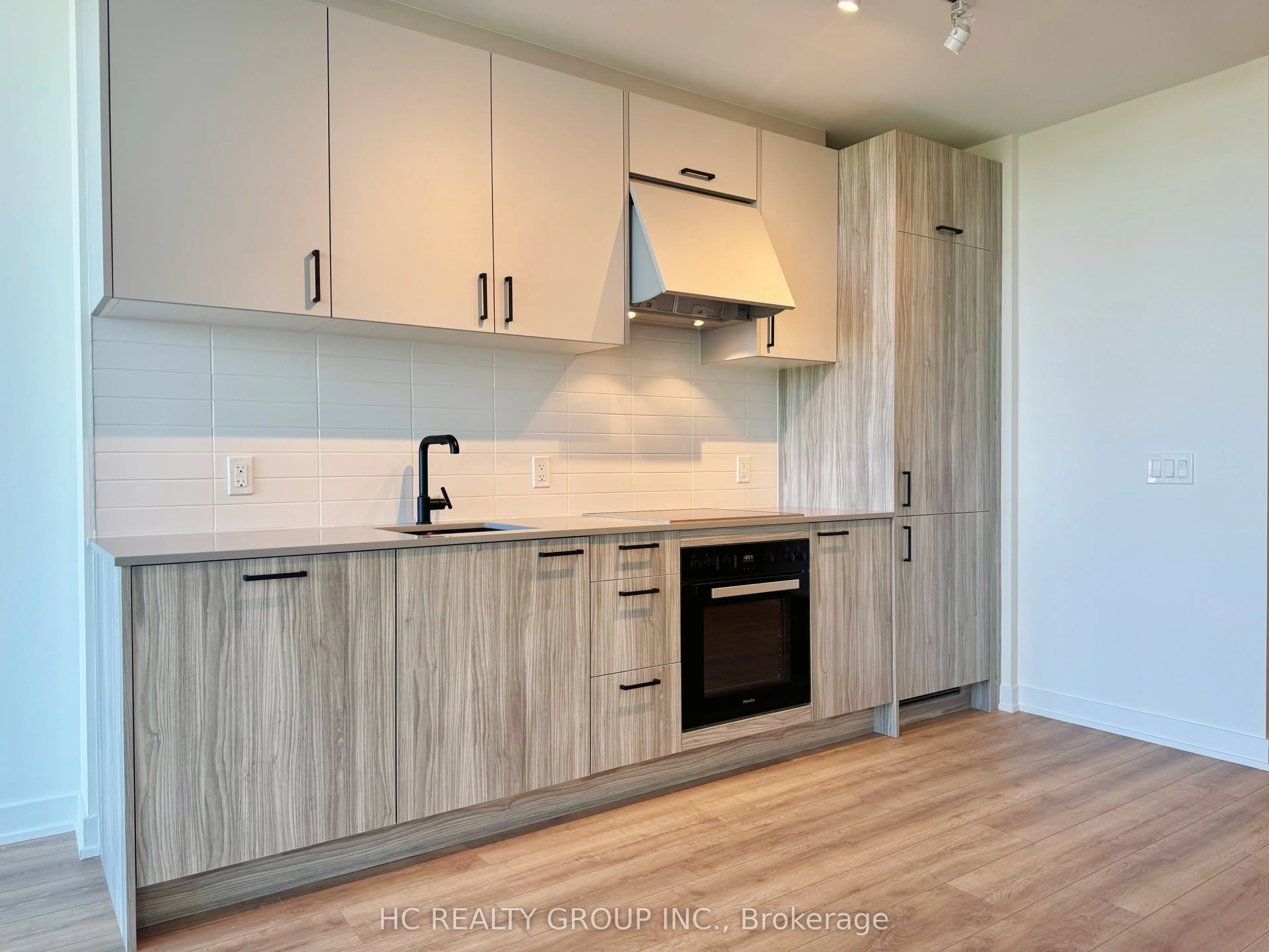 1 Kyle Lowry Road, #609