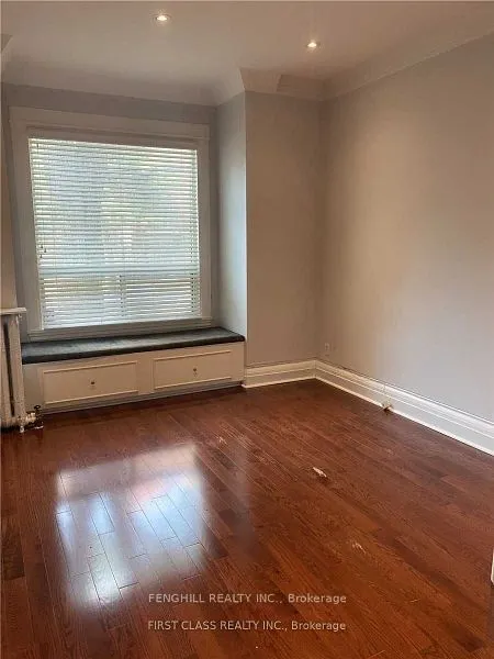 125 Maitland Street, #Main