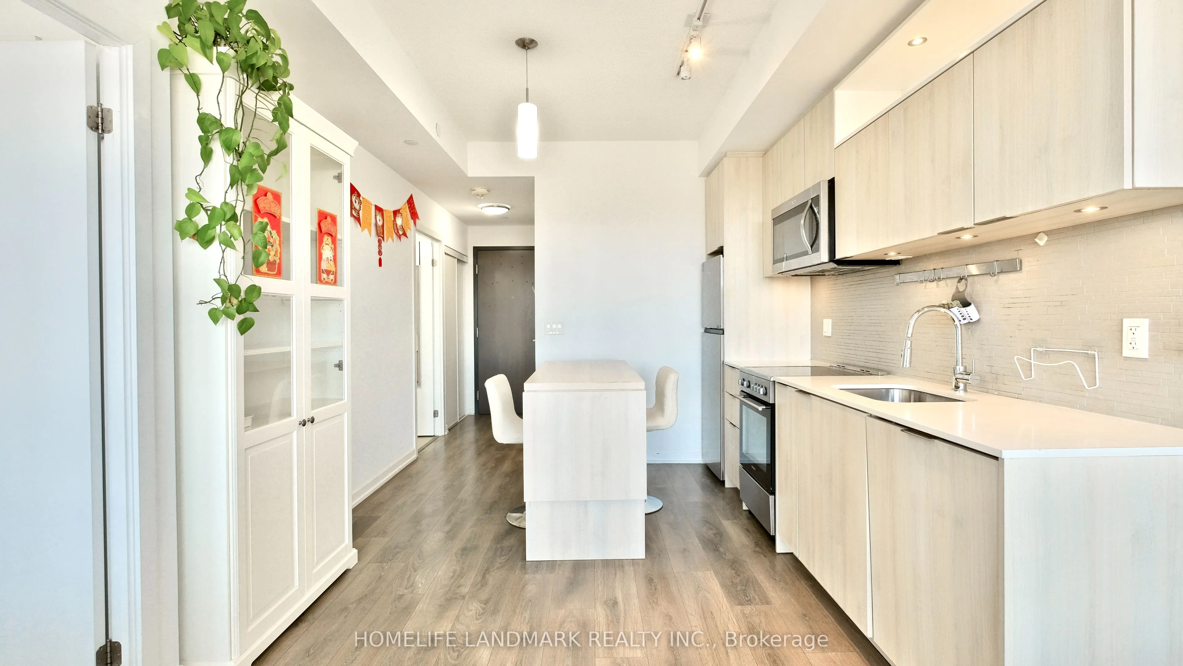 50 Forest Manor Road, #904