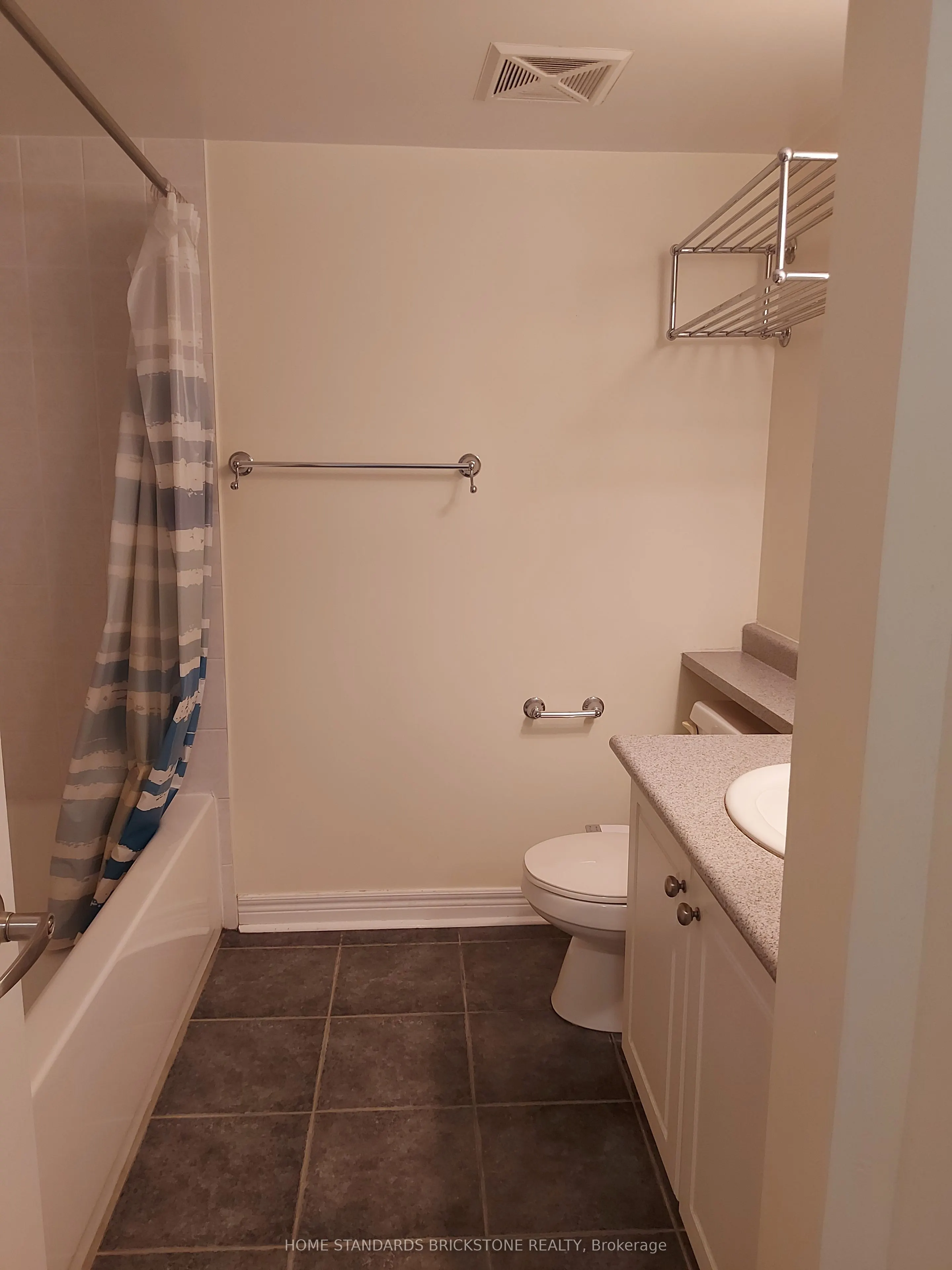 212 Eglinton Avenue E, #906