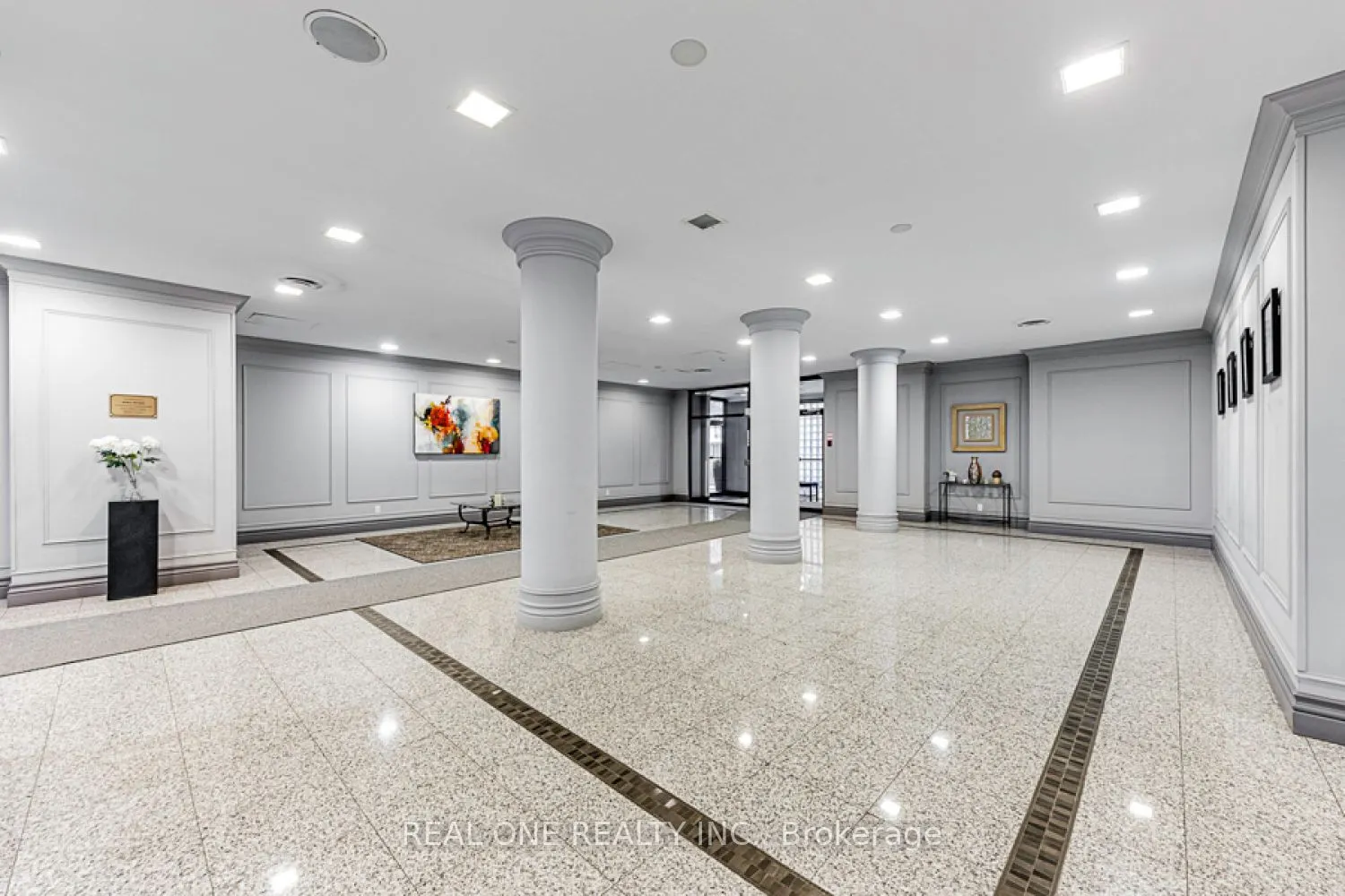 7 Bishop Avenue, #1015
