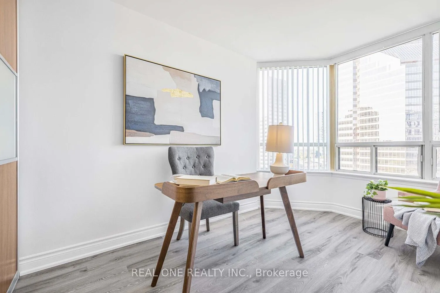 7 Bishop Avenue, #1015