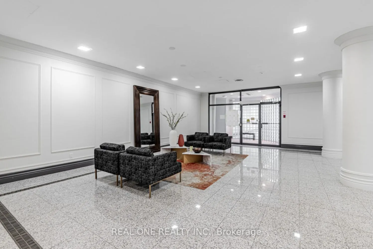 7 Bishop Avenue, #1015