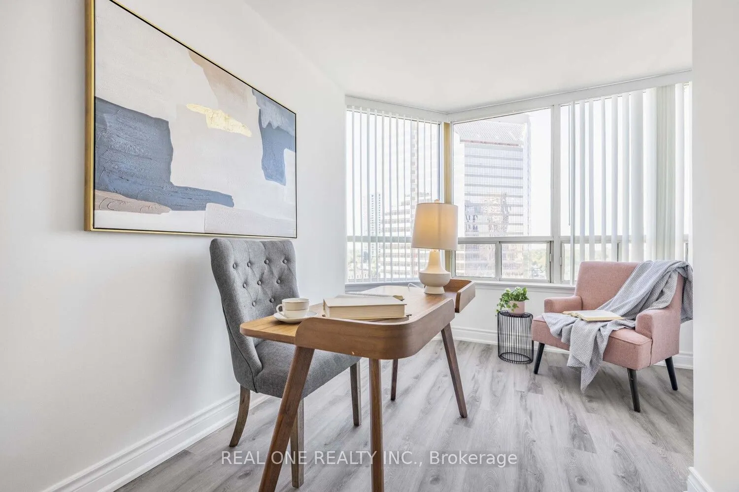 7 Bishop Avenue, #1015