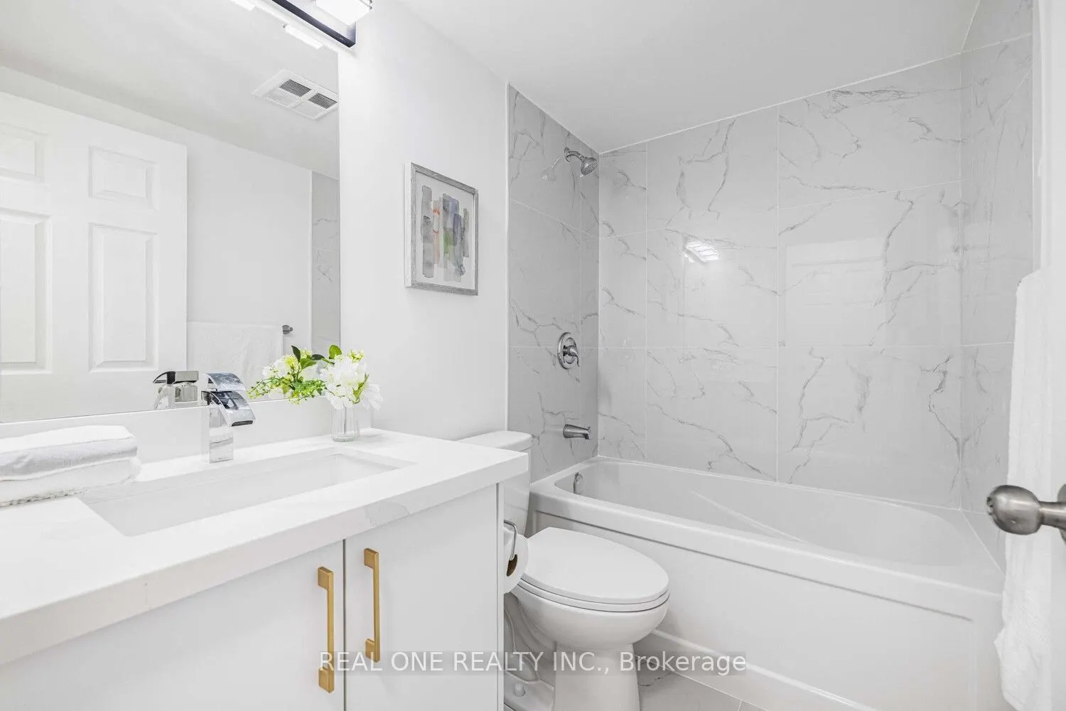7 Bishop Avenue, #1015