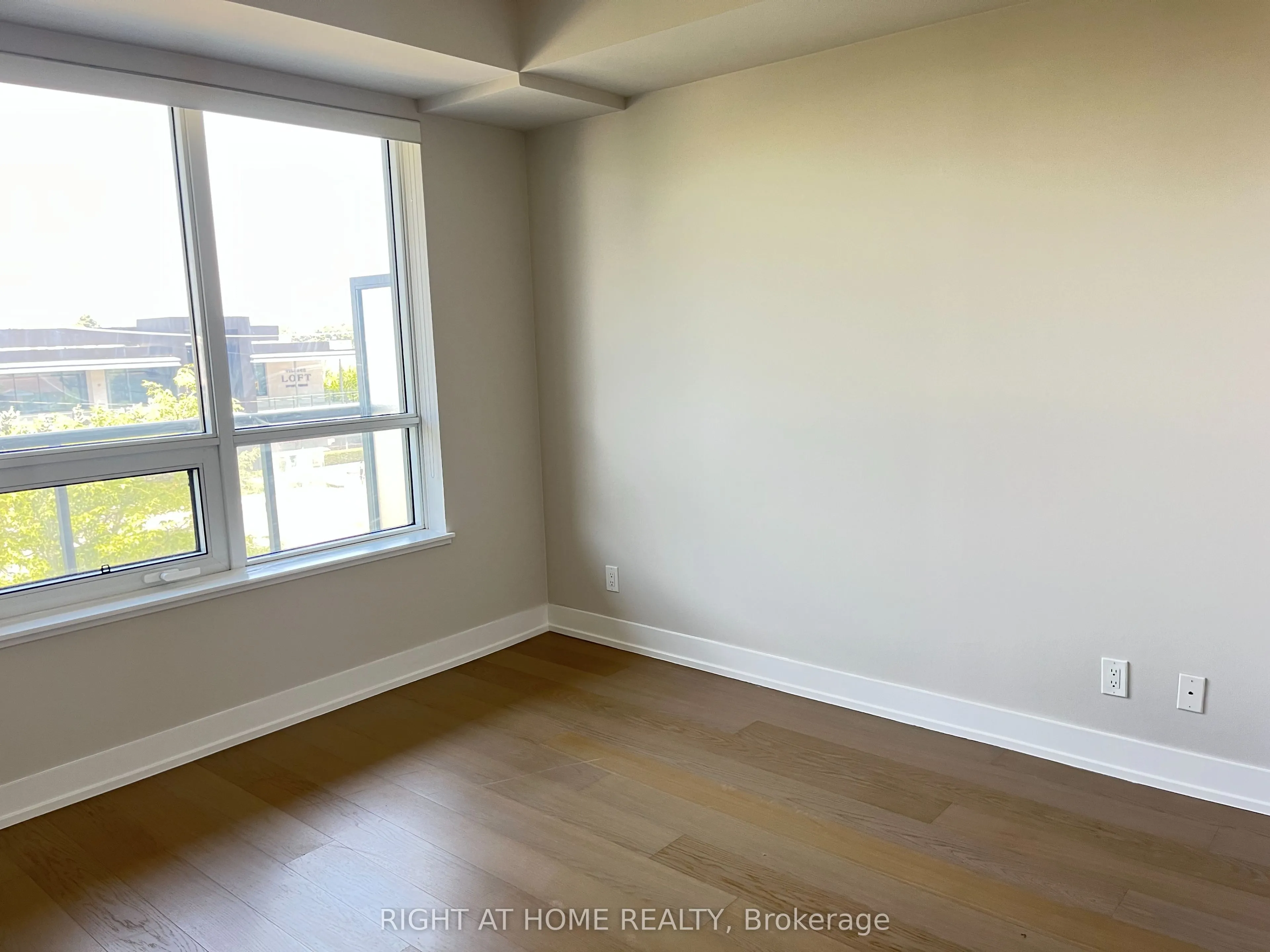 7 Kenaston Gardens, #117