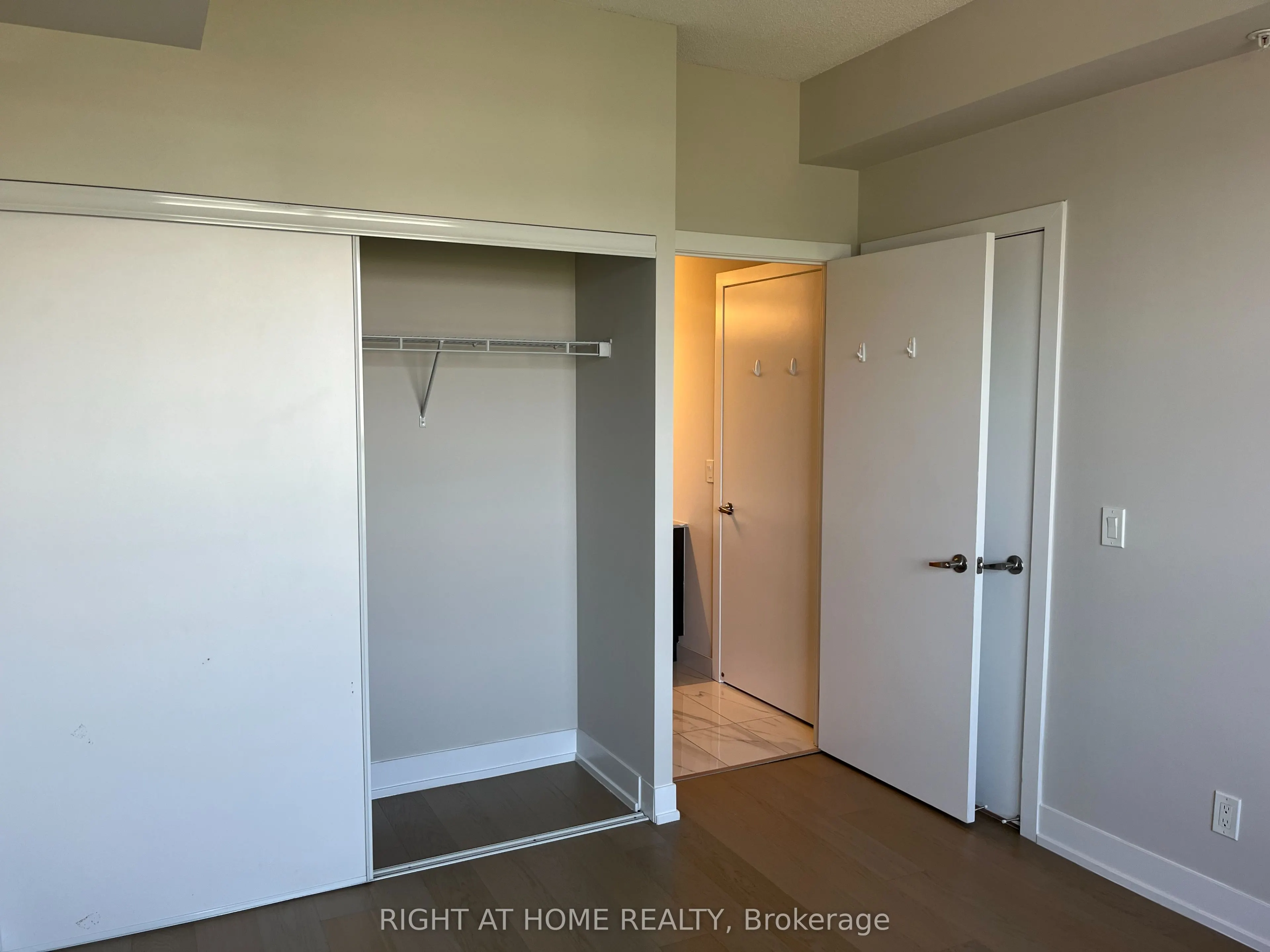 7 Kenaston Gardens, #117