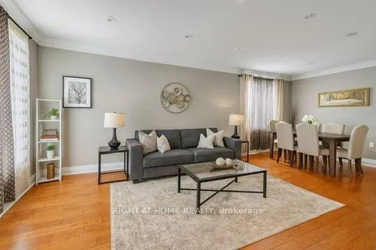 8 Pannahill Road, #Main