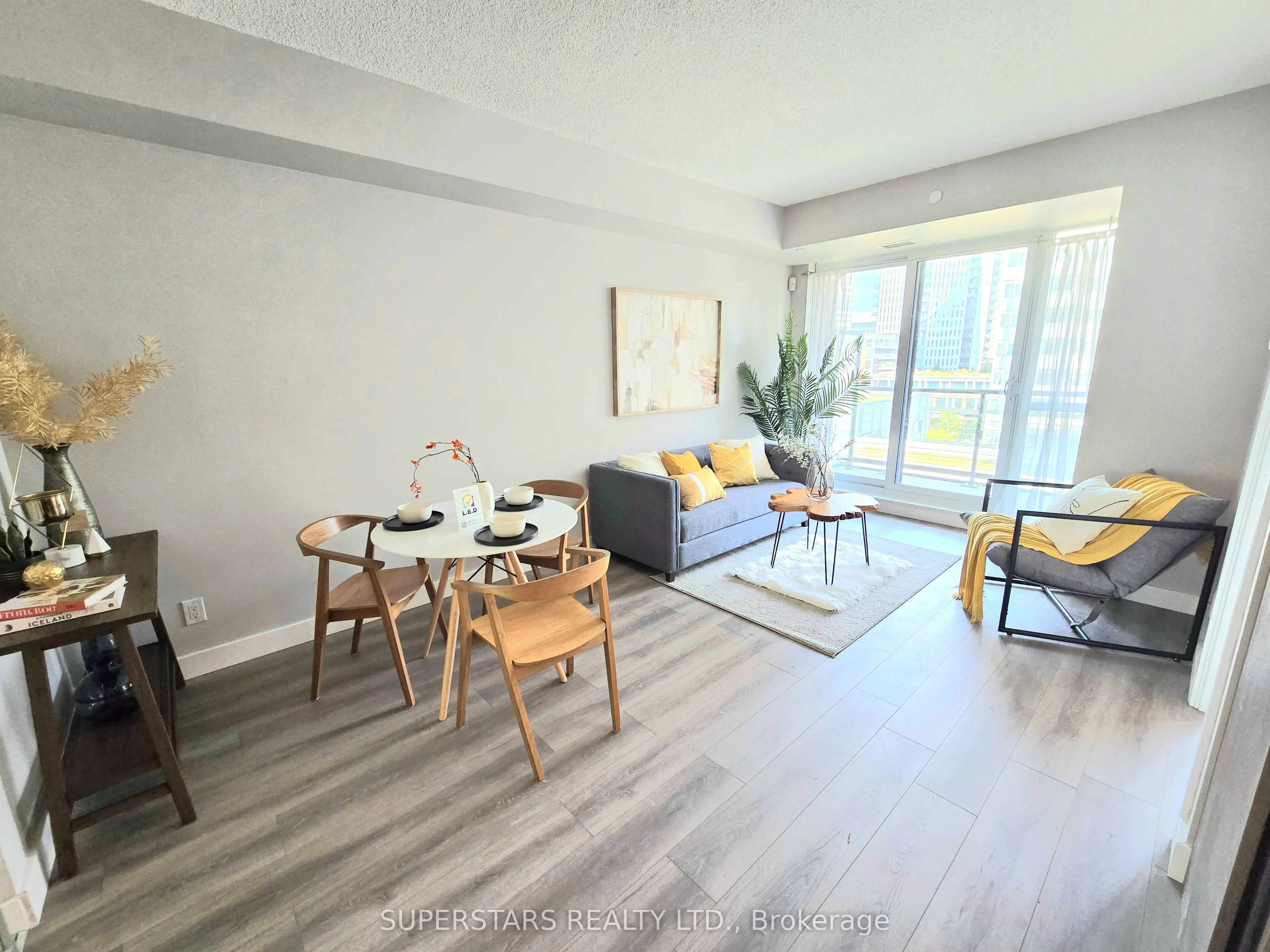 200 Sackville Street, #614