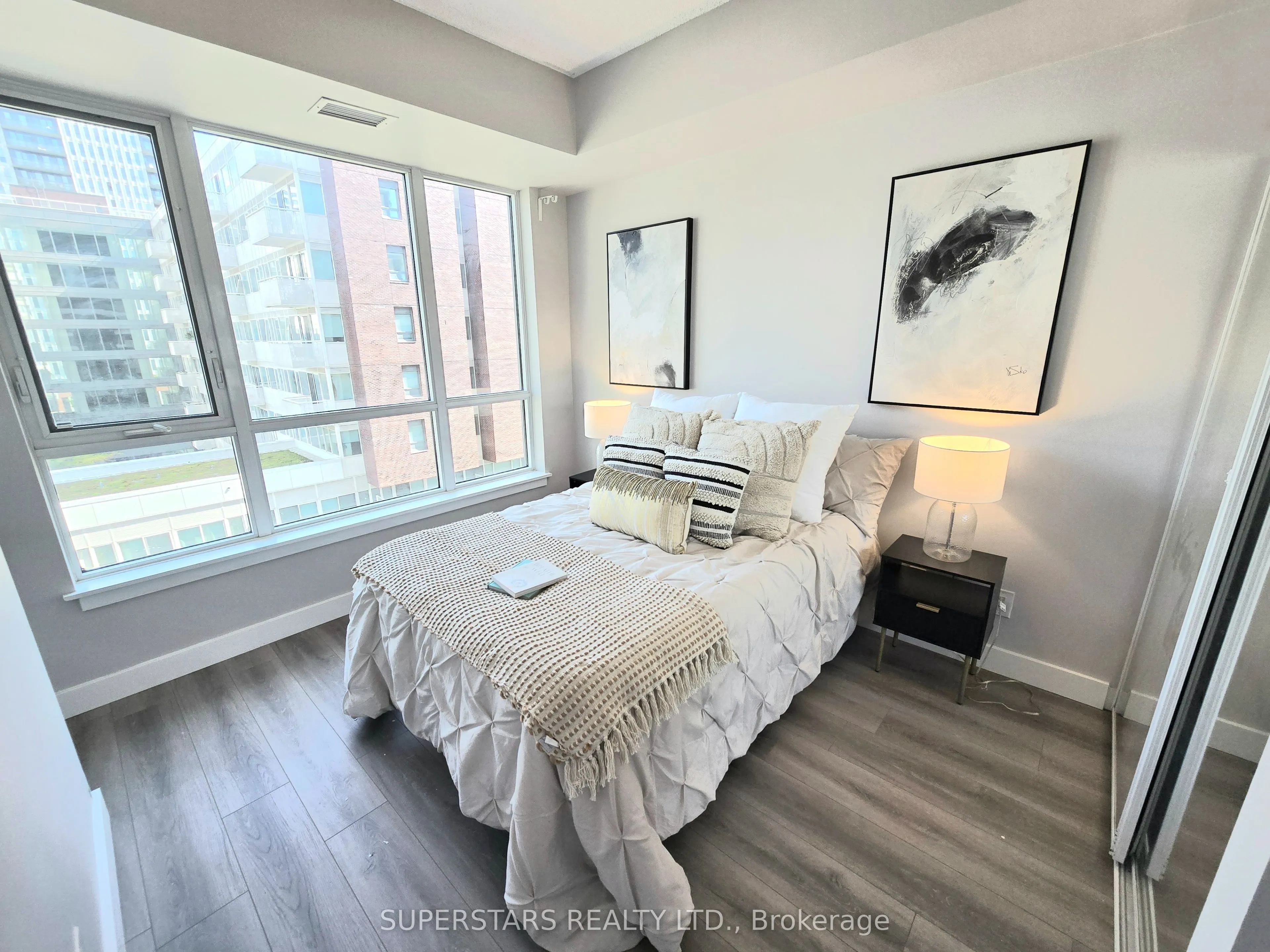 200 Sackville Street, #614