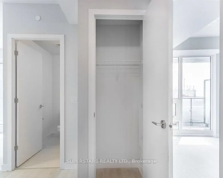 2221 Yonge Street, #1107