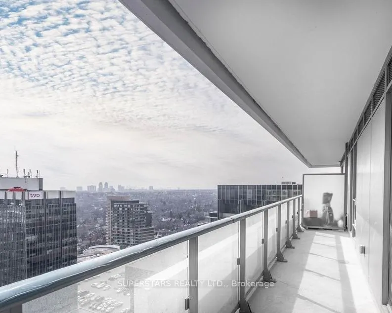 2221 Yonge Street, #1107