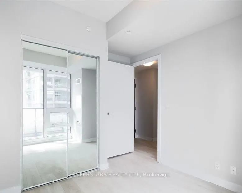 2221 Yonge Street, #1107
