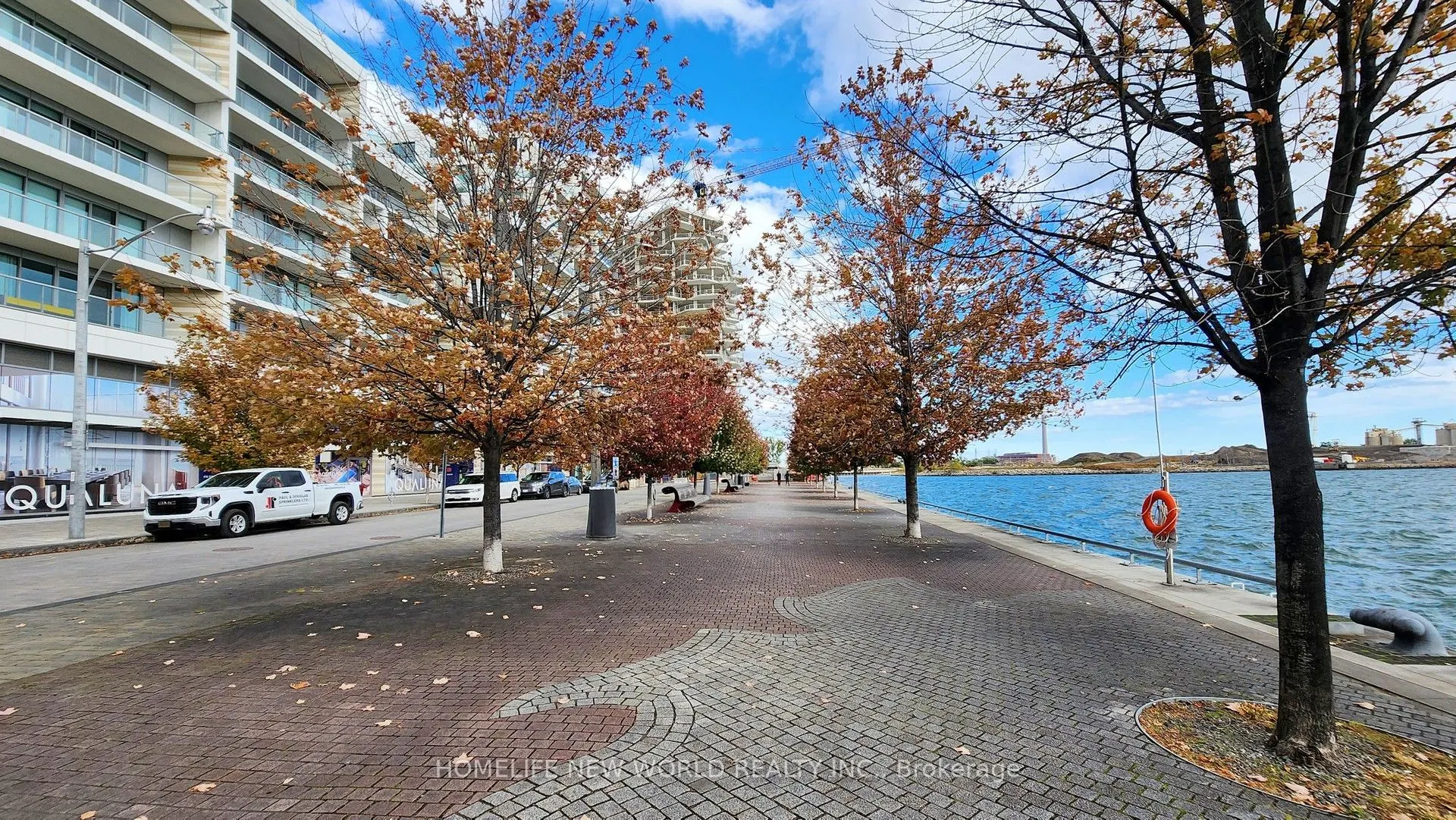 118 Merchants' Wharf, #821