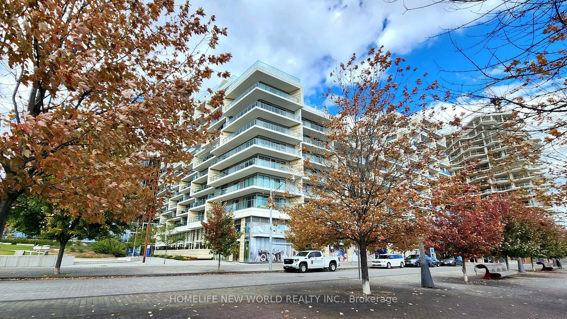 118 Merchants' Wharf, #821