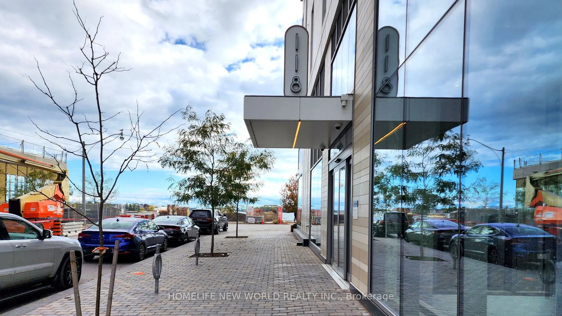 118 Merchants' Wharf, #821
