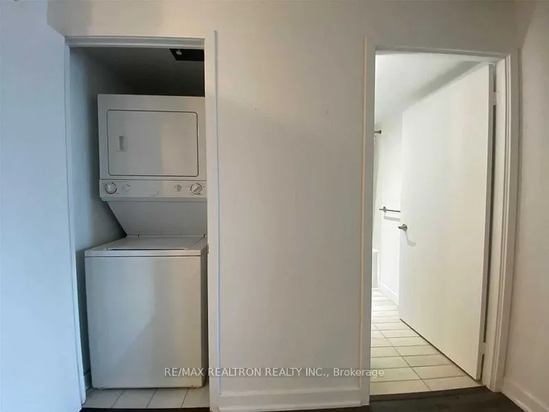25 Telegram Mews, #4703