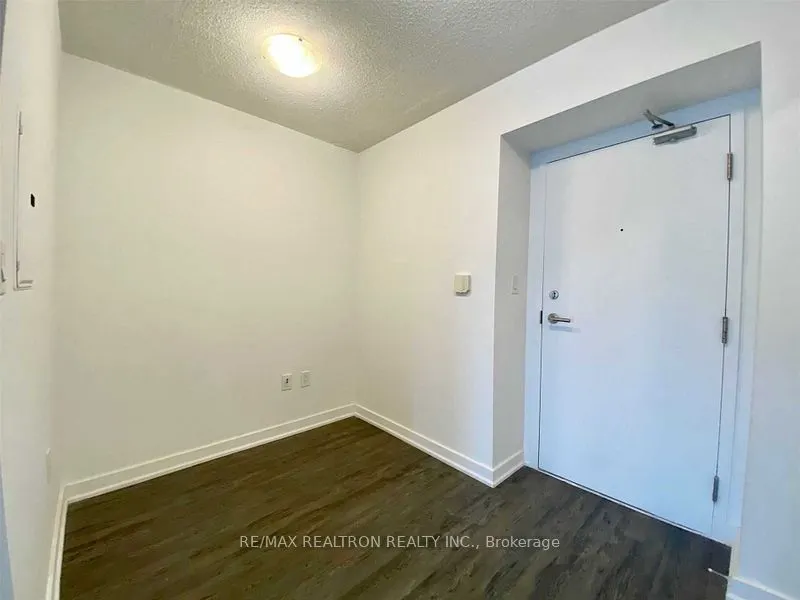 25 Telegram Mews, #4703