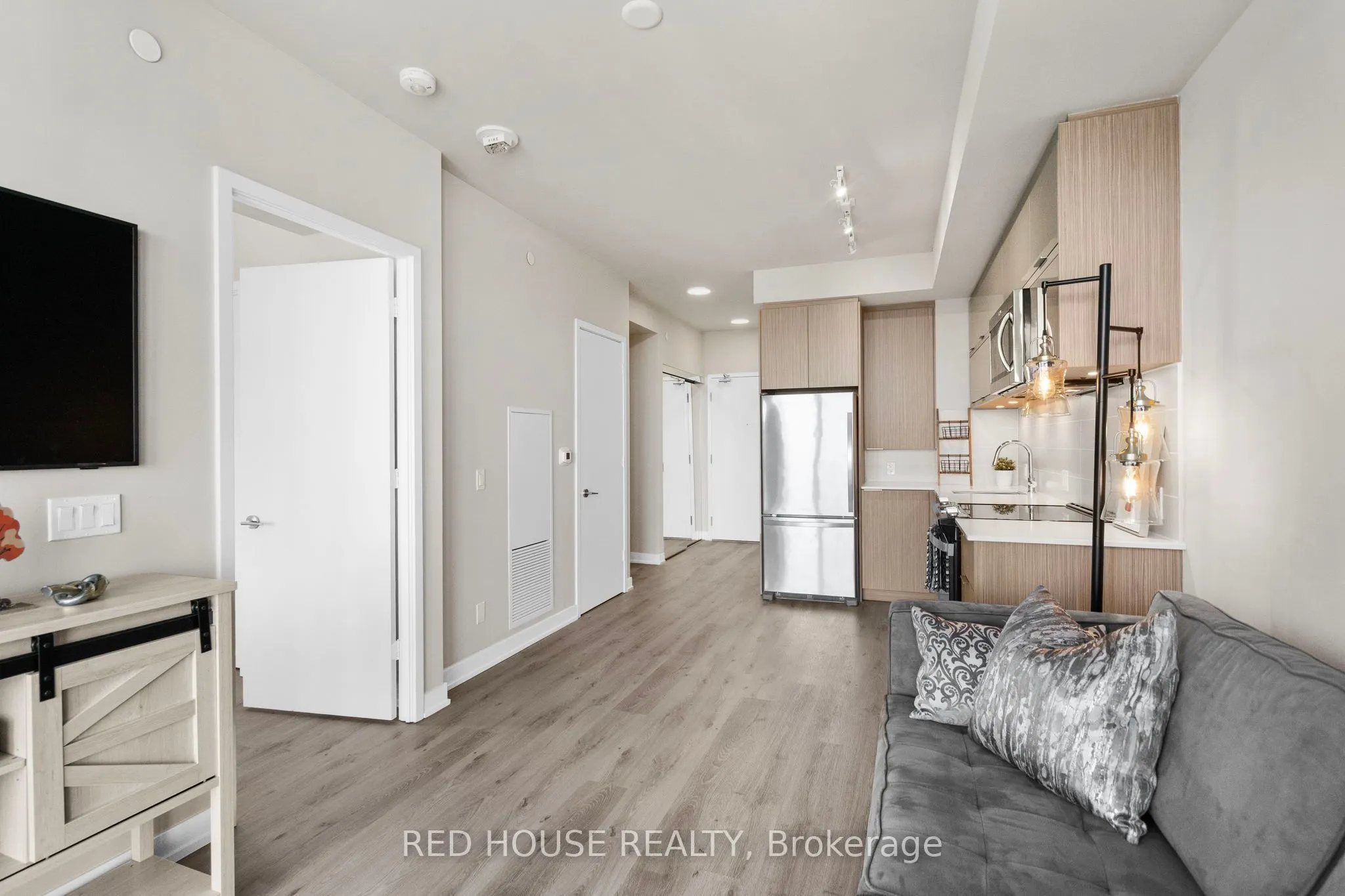 10 Deerlick Court, #1705