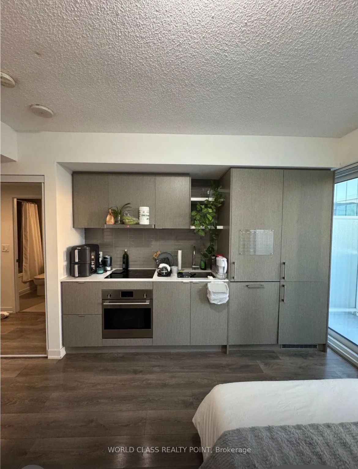 100 Harbour Street, #3711
