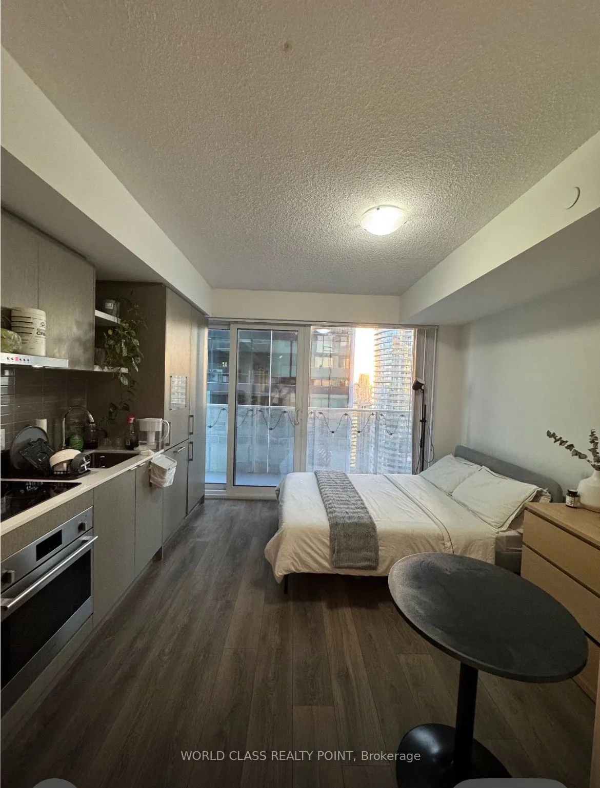 100 Harbour Street, #3711