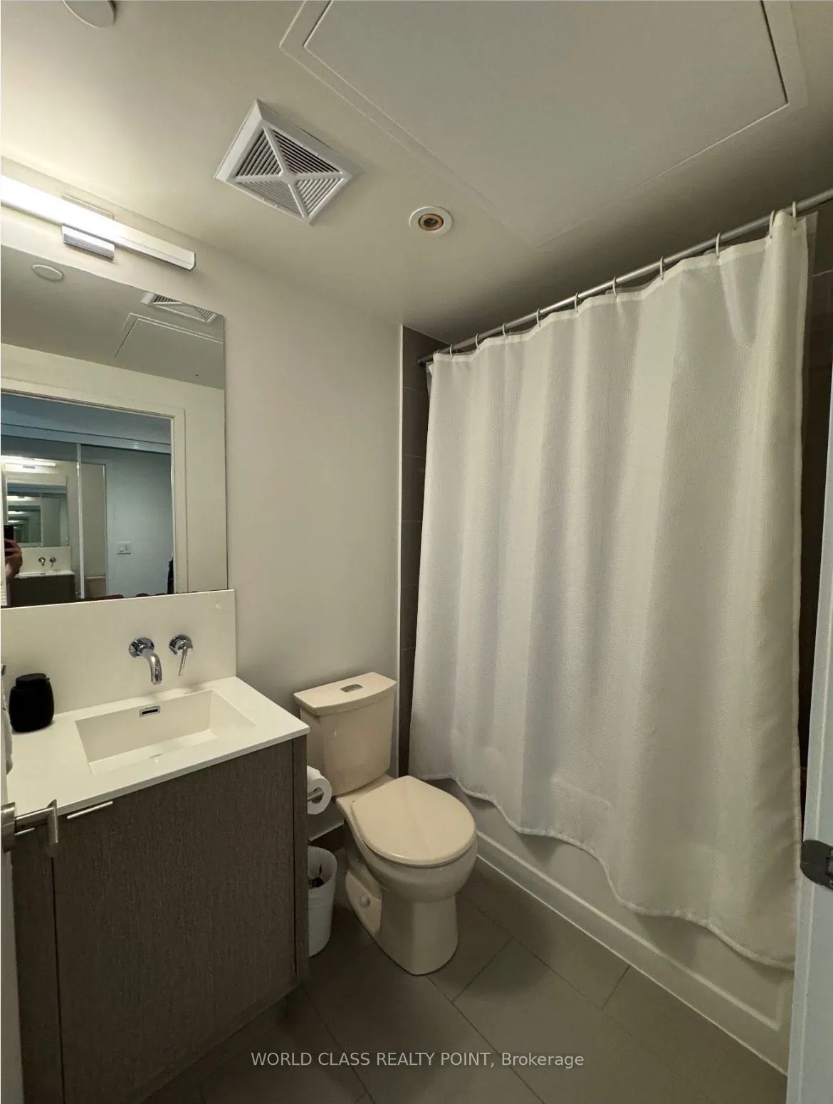 100 Harbour Street, #3711