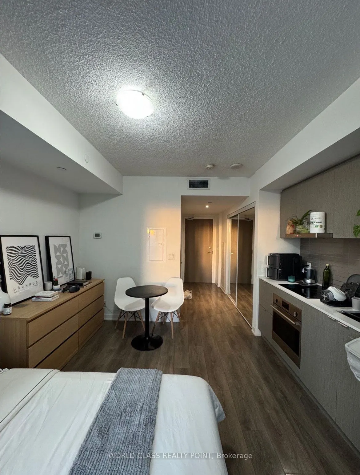 100 Harbour Street, #3711