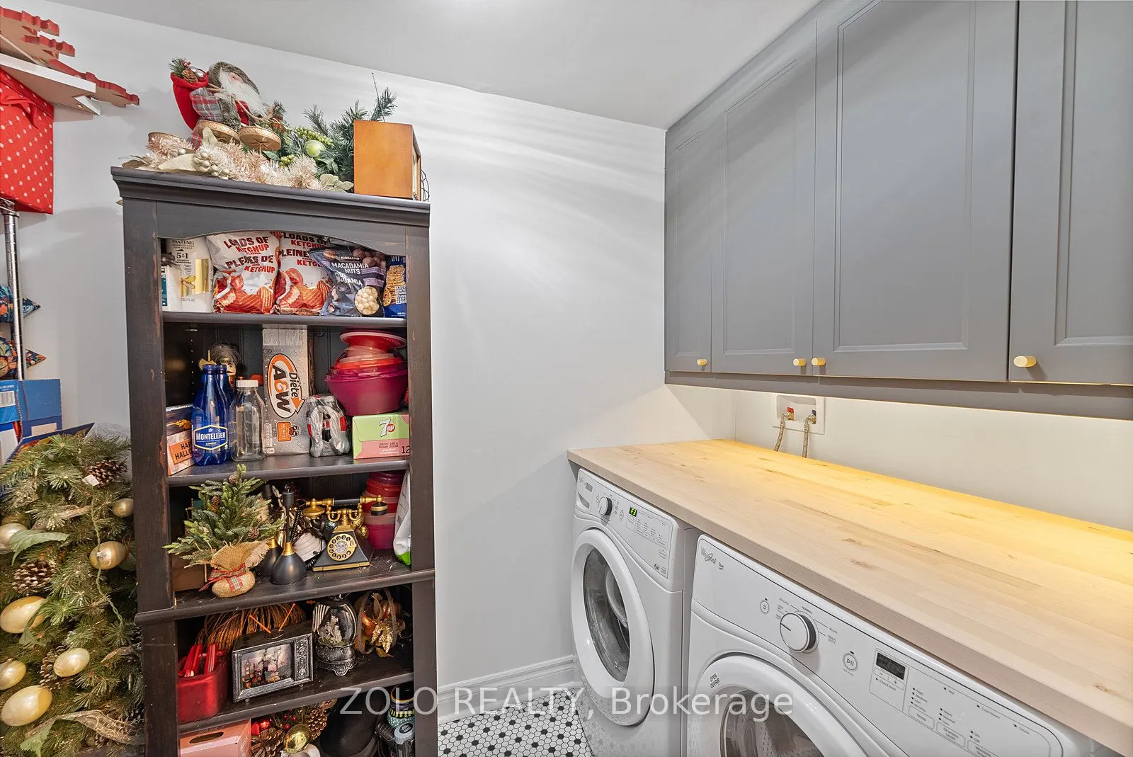 30 Holly Street, #1701