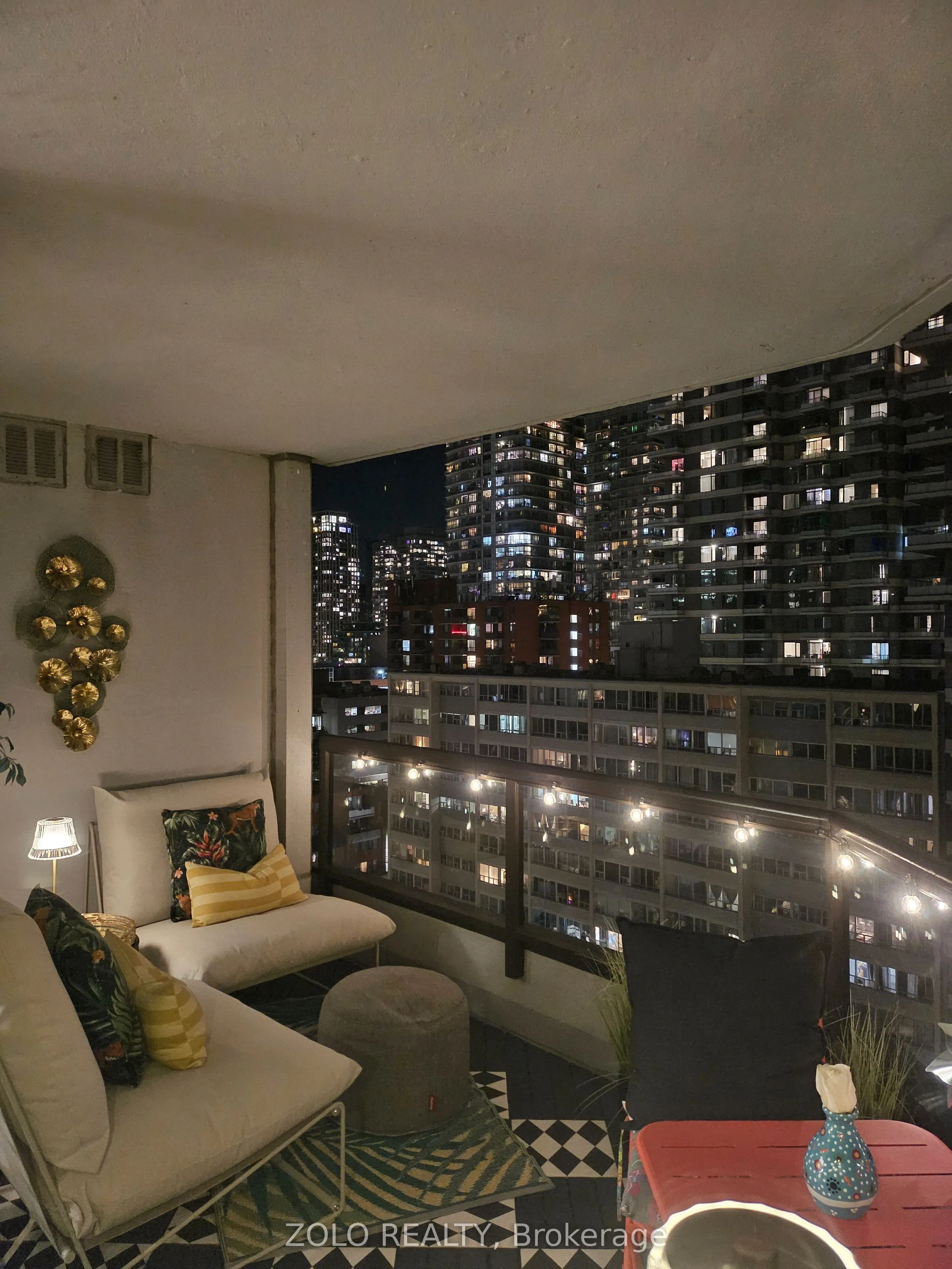30 Holly Street, #1701