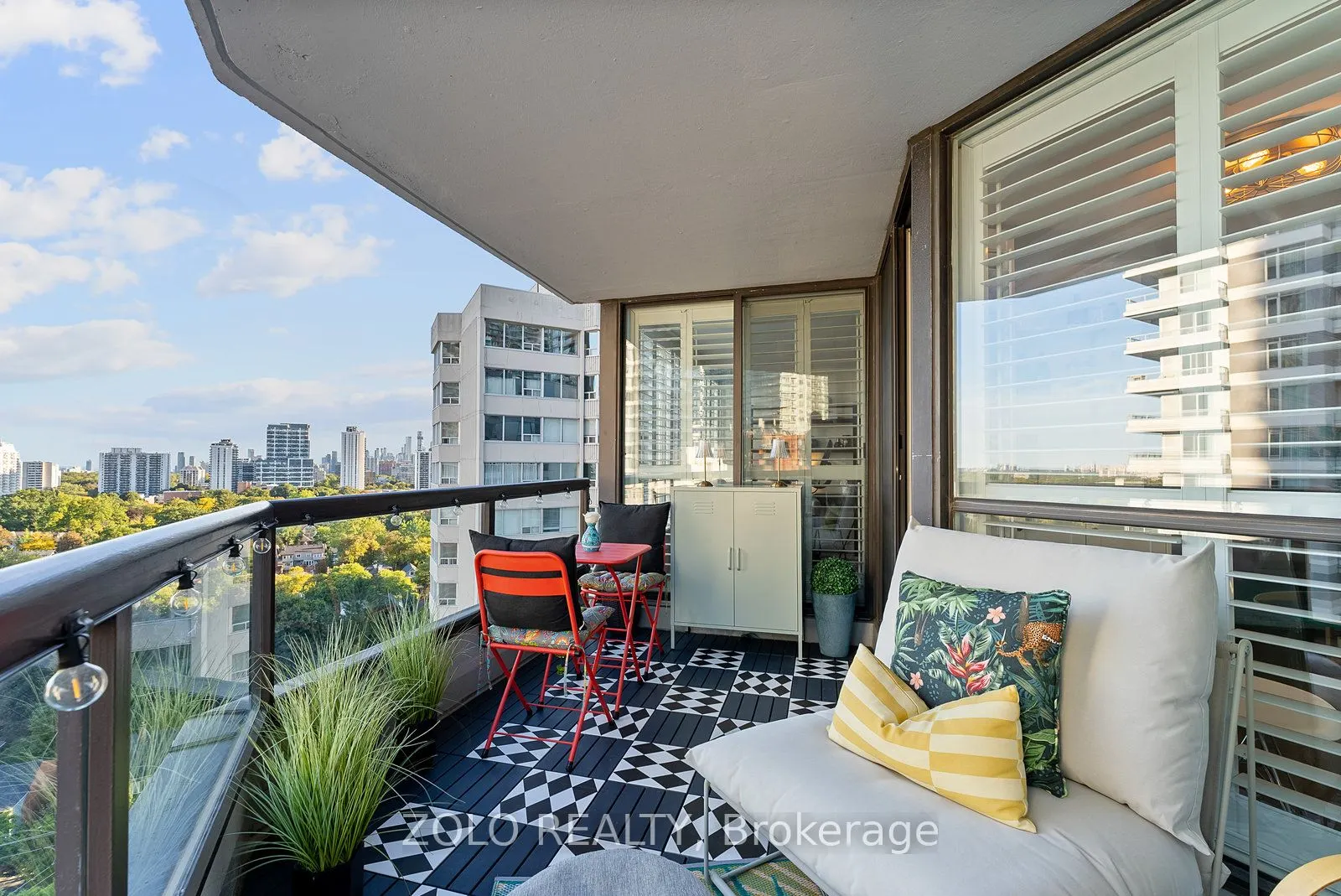 30 Holly Street, #1701
