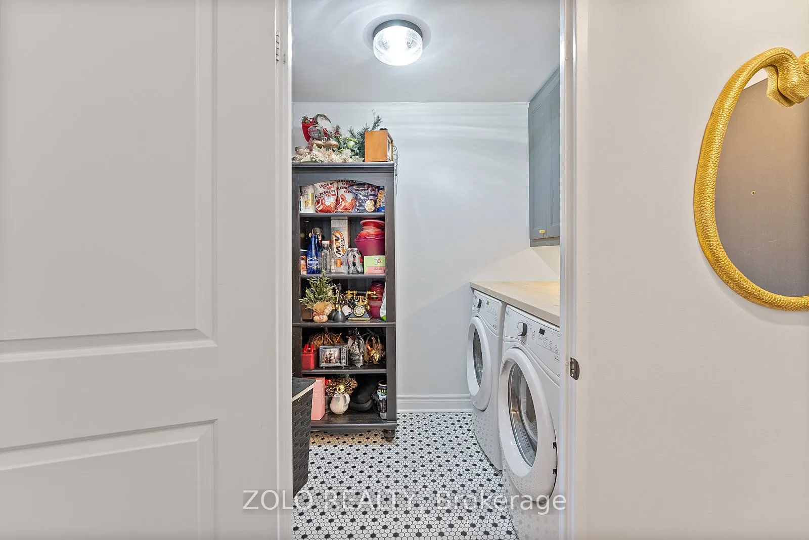 30 Holly Street, #1701