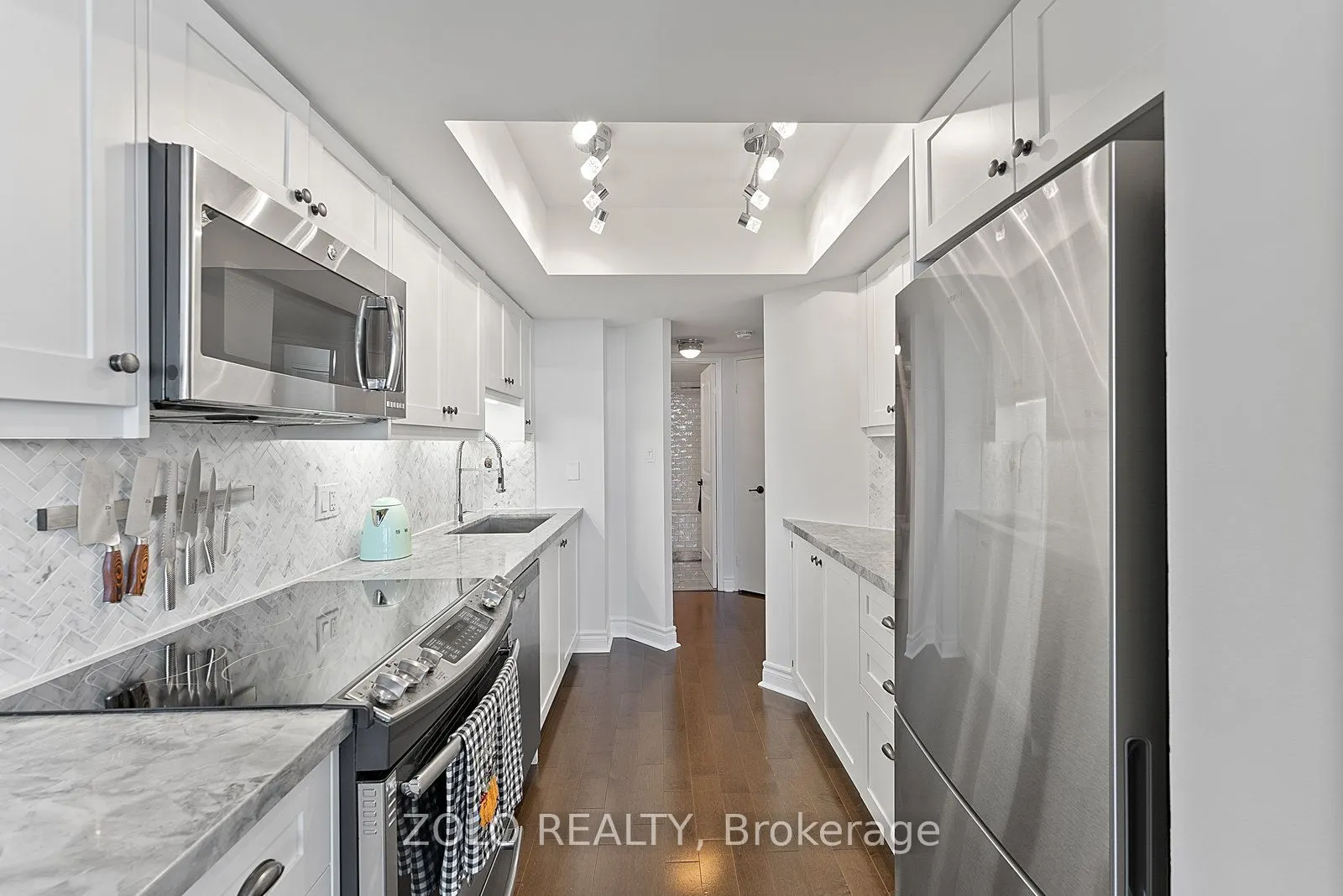 30 Holly Street, #1701