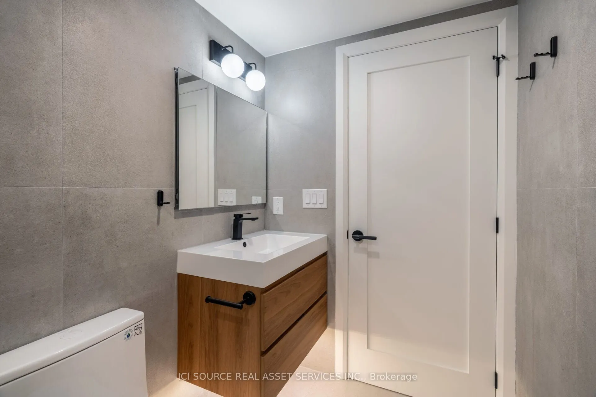 328 Shaw Street, #4