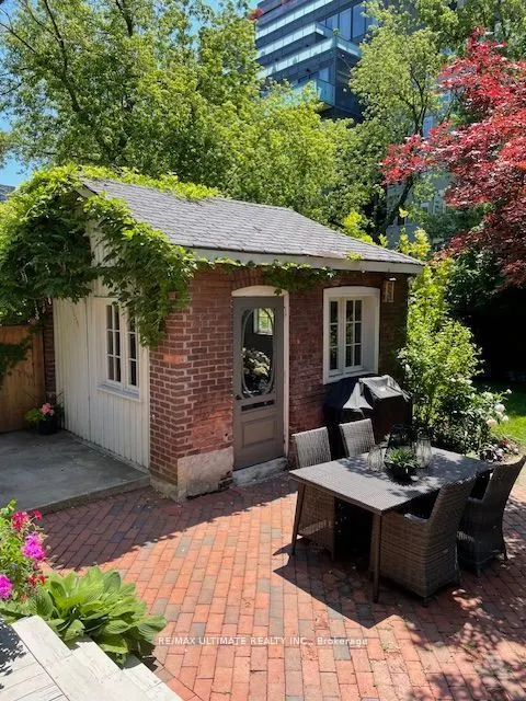 25 Chicora Avenue